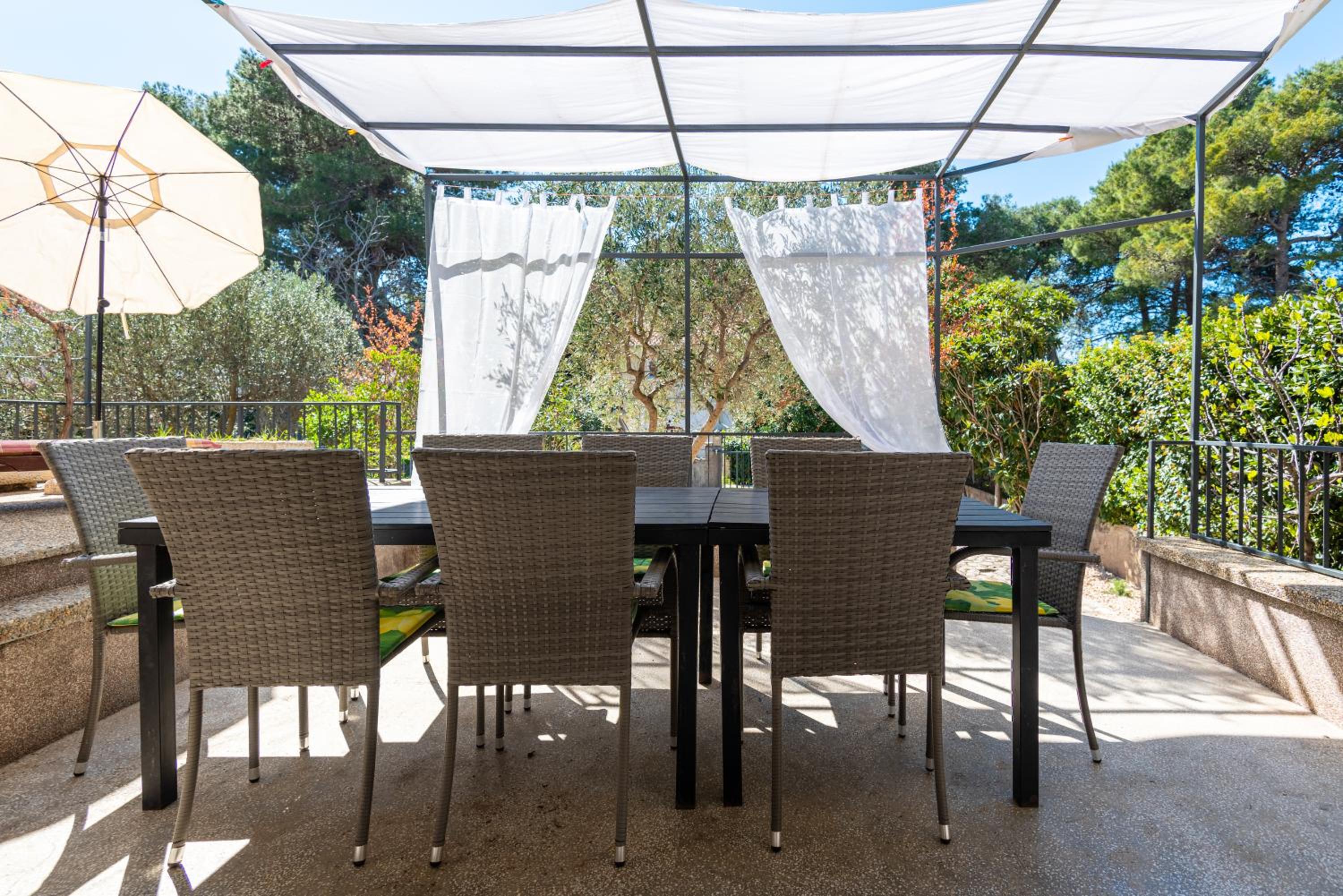 Holiday Home Dolphin view 5