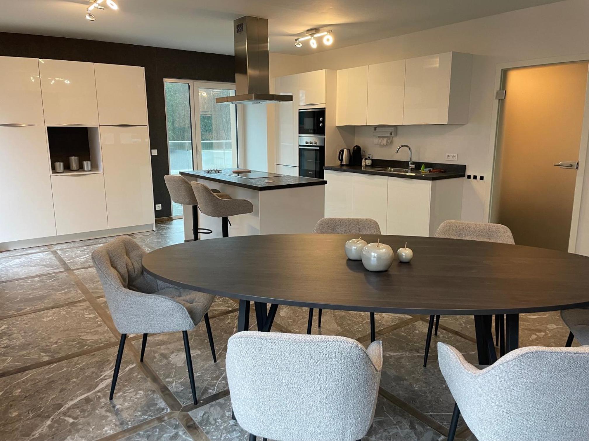 Penthouse au lac de Warfaaz