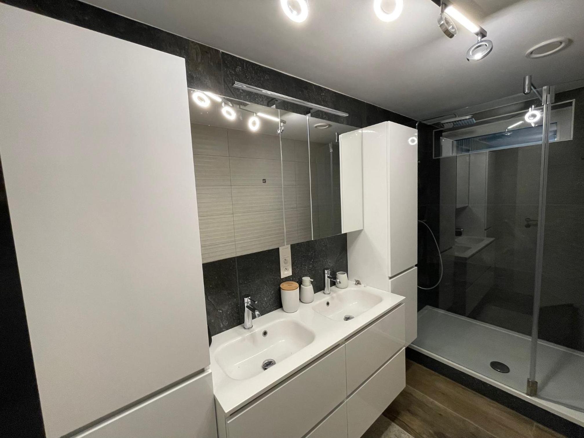 Penthouse au lac de Warfaaz