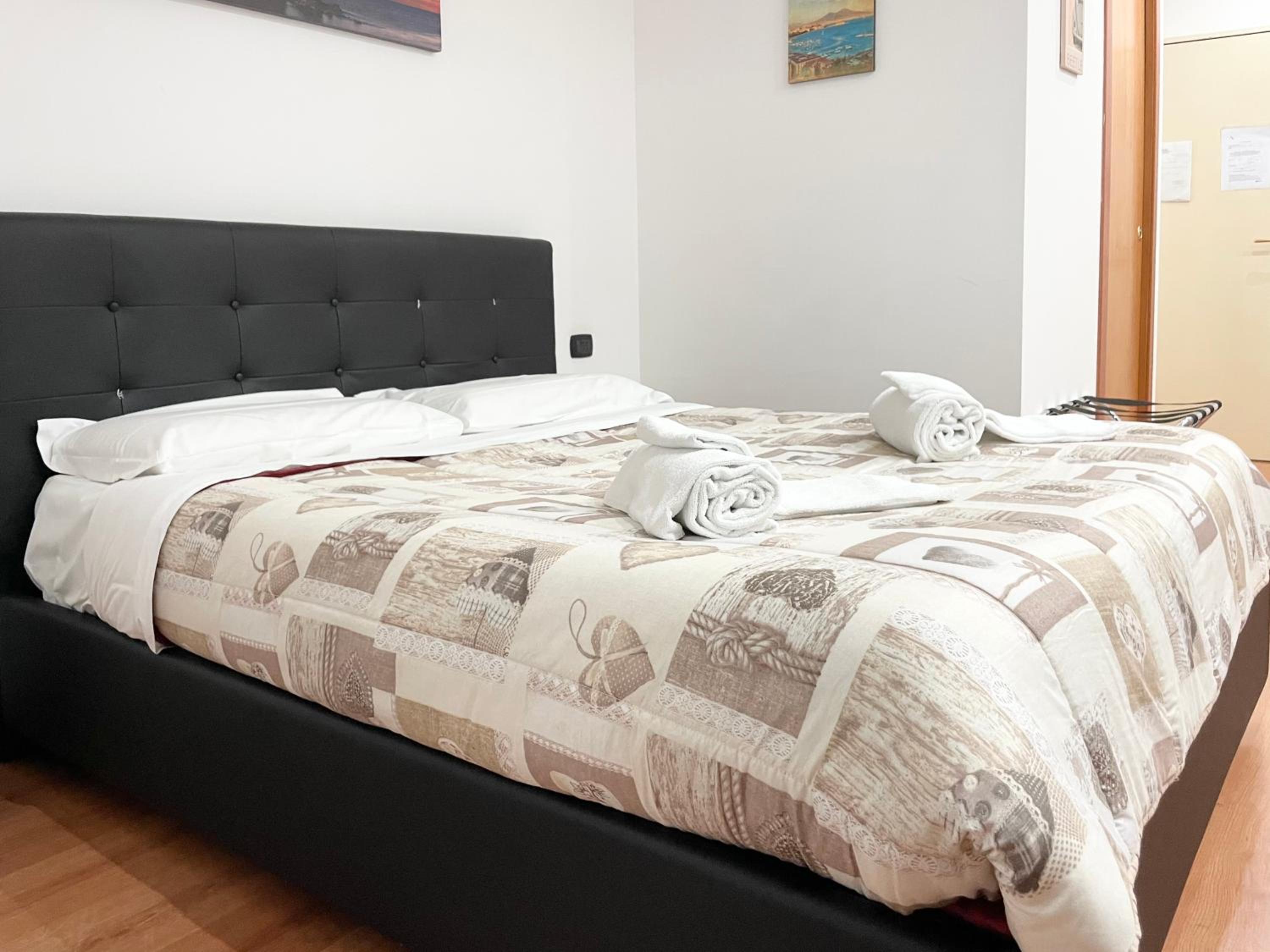 Napolidays Toledo Apartment By Dimorra
