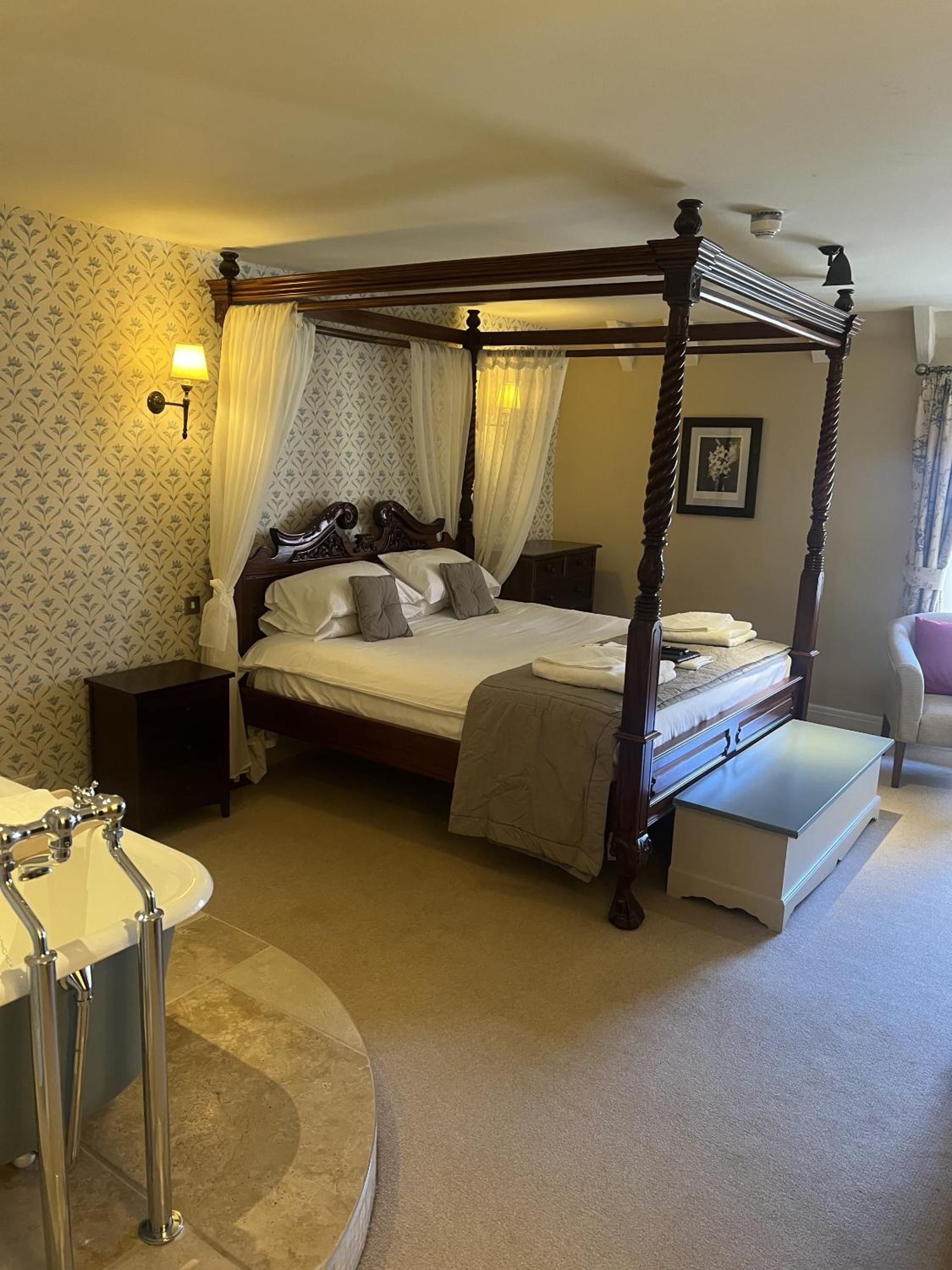 The George Inn