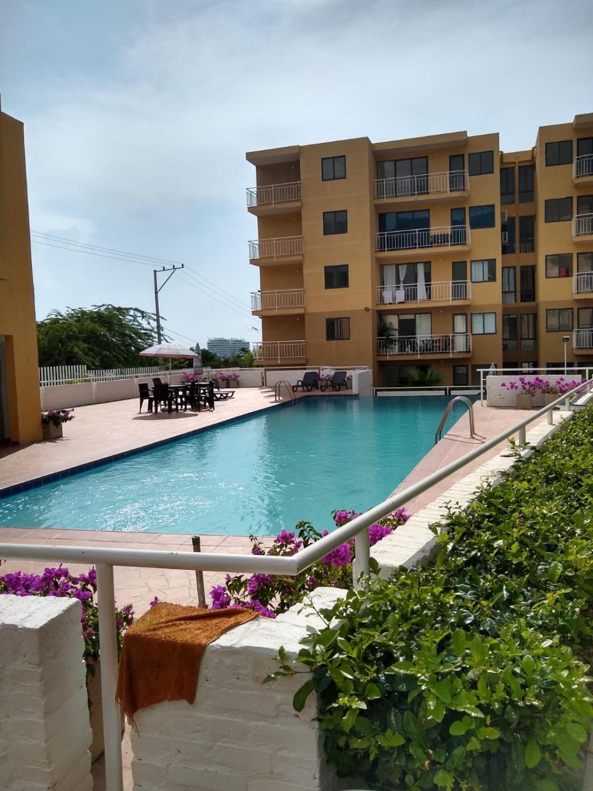 Santa Marta portal De la Sierra Apto 304 Piscina Vista al mar Bello Horizonte