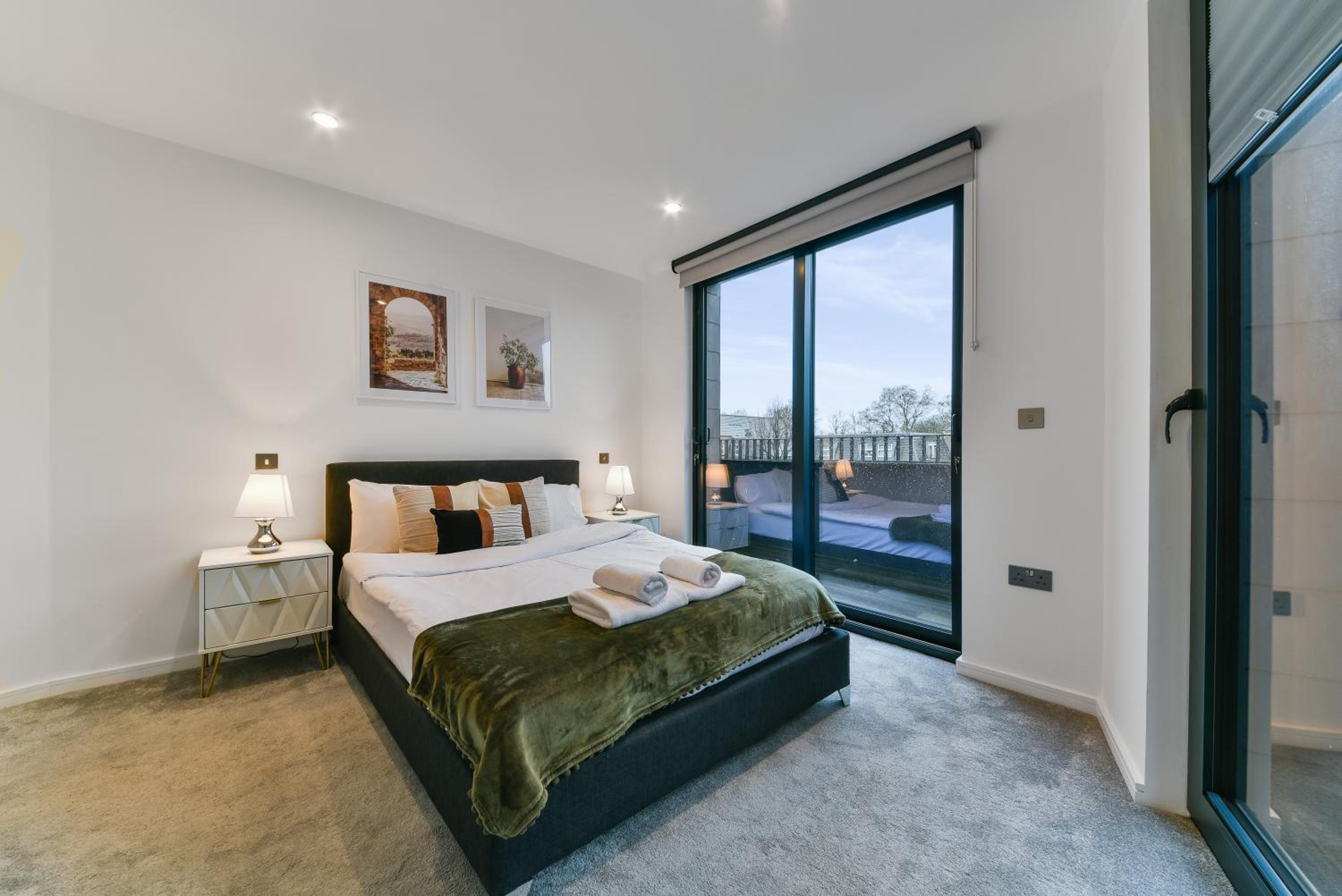 The Vale - Luxury Apartments