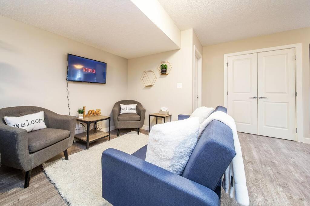 Bright Modern Suite - Netflix - WiFi - Long Stays