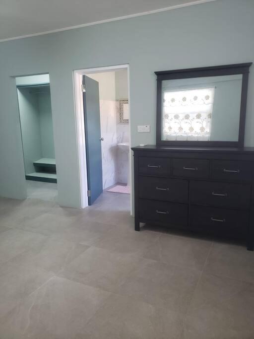 Brand new spacious residence in Checkhall