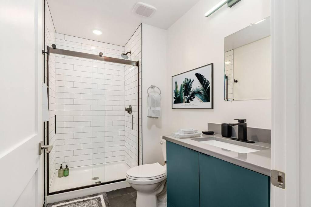 Trendy Loft Escape with Pool Table Bring Your Pets view 2