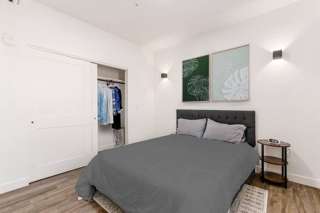 Trendy Loft Escape with Pool Table Bring Your Pets view 3