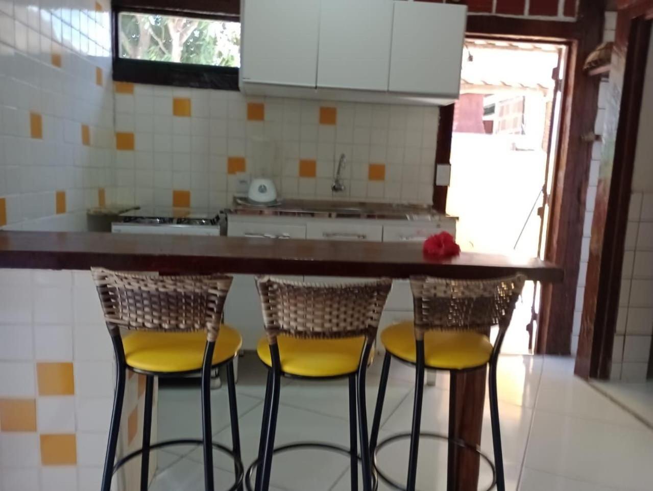 Casa completa na perto da Praia de Coroa com estacionamento exclusivo