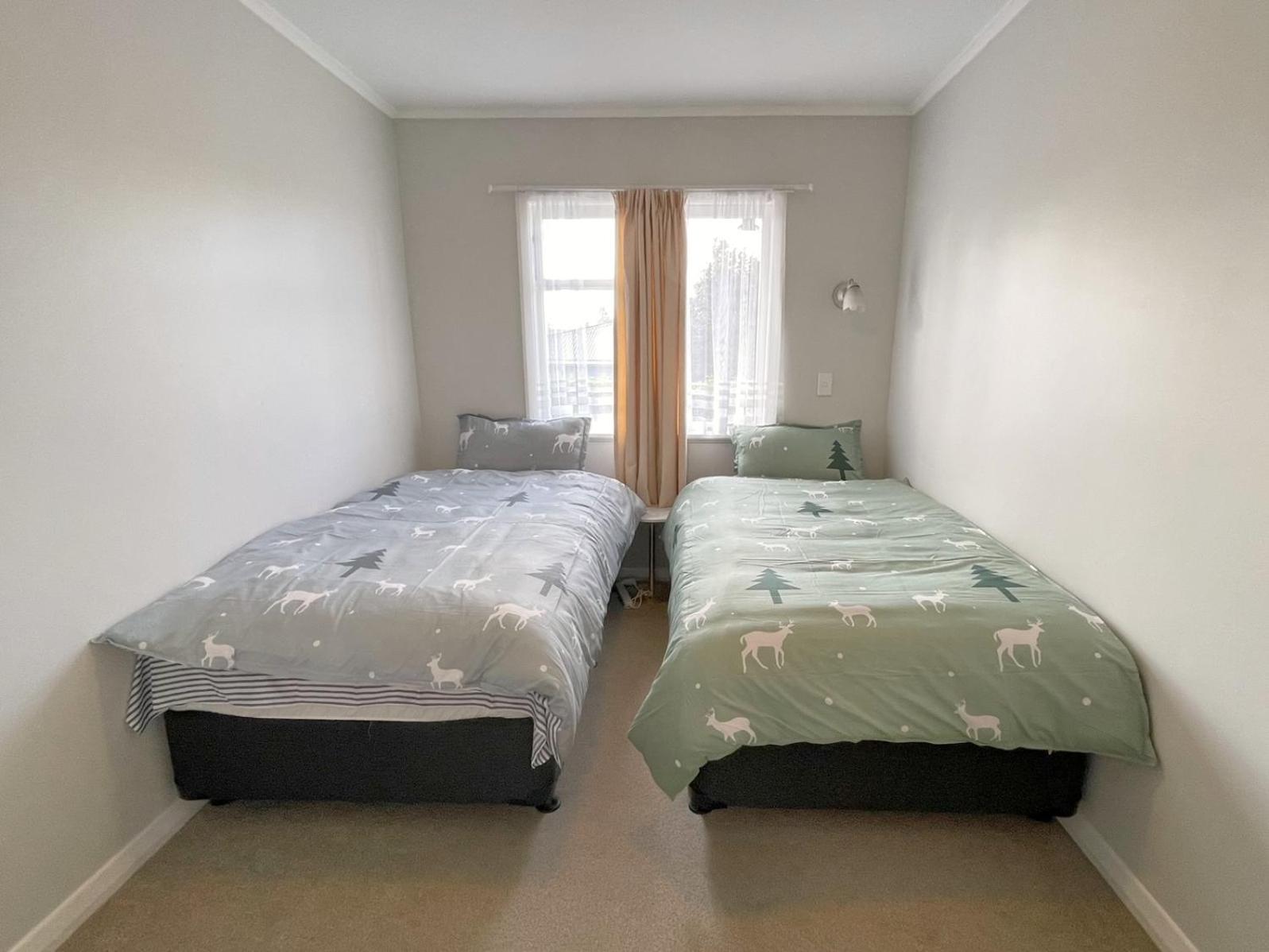 Home in central Auckland view 5