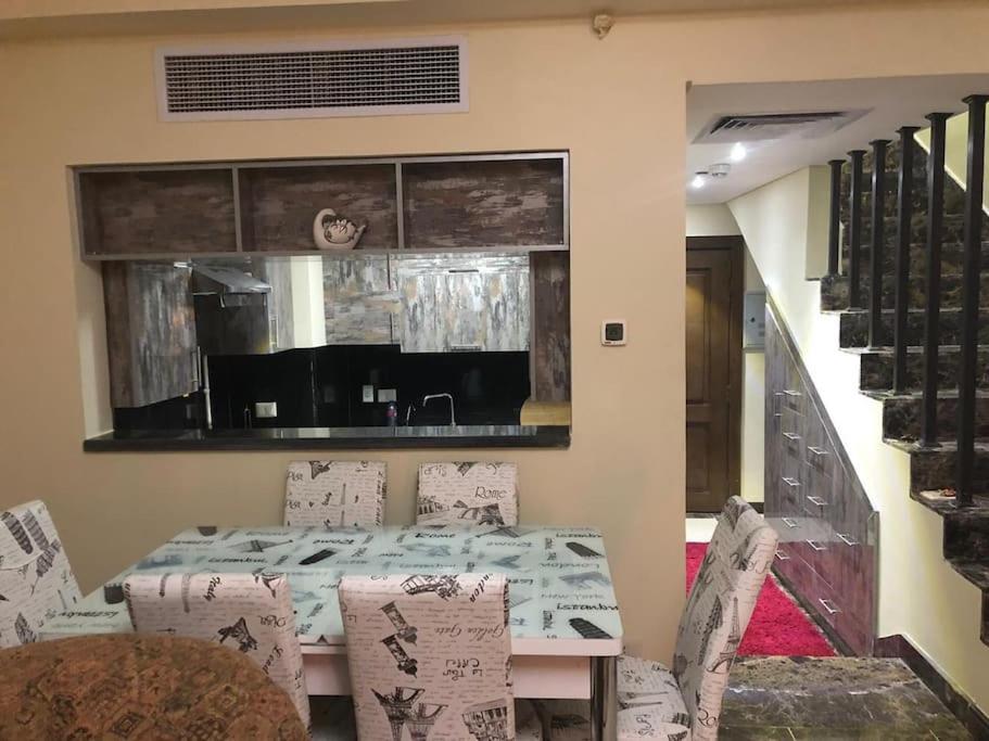 An Elegant Apartment in park mall with lake view