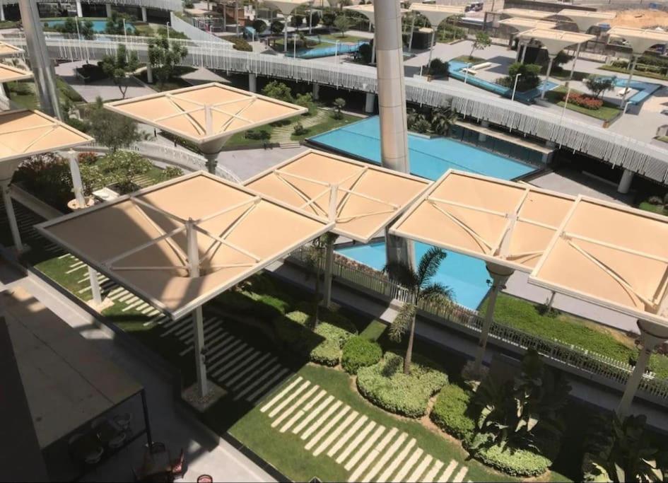 An Elegant Apartment in park mall with lake view