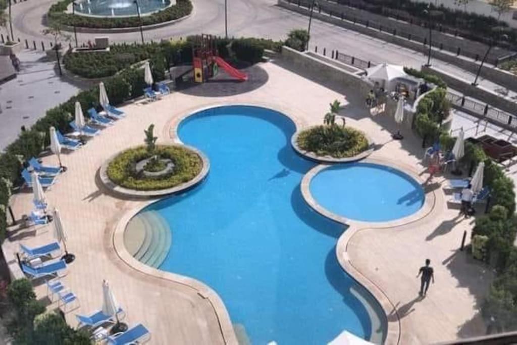 An Elegant Apartment in park mall with lake view