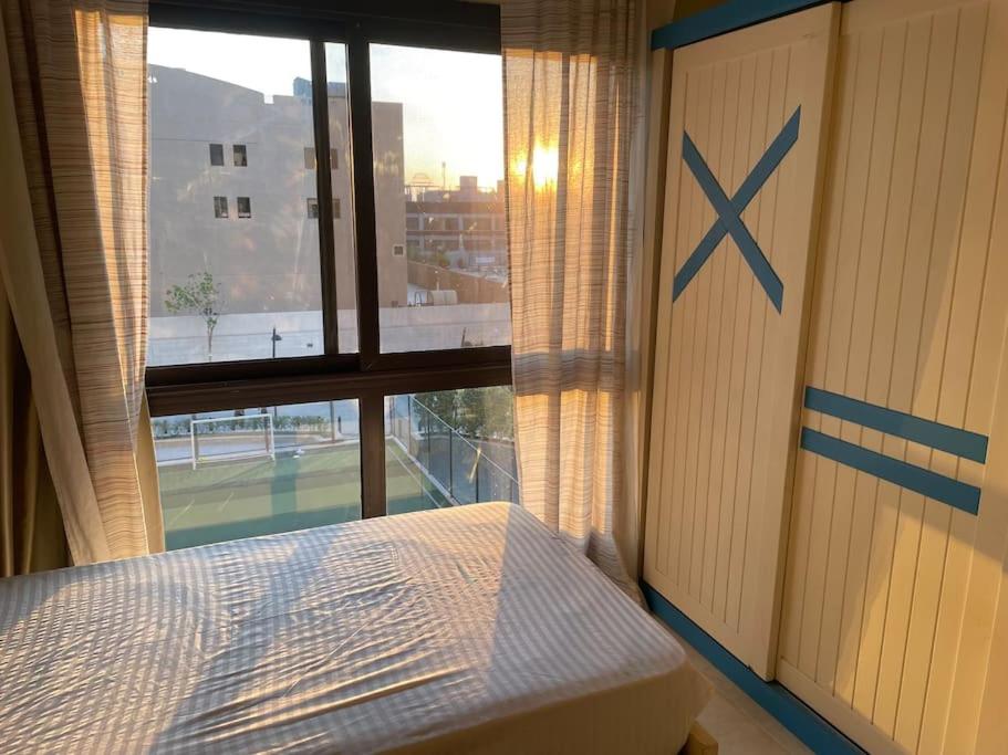 An Elegant Apartment in park mall with lake view