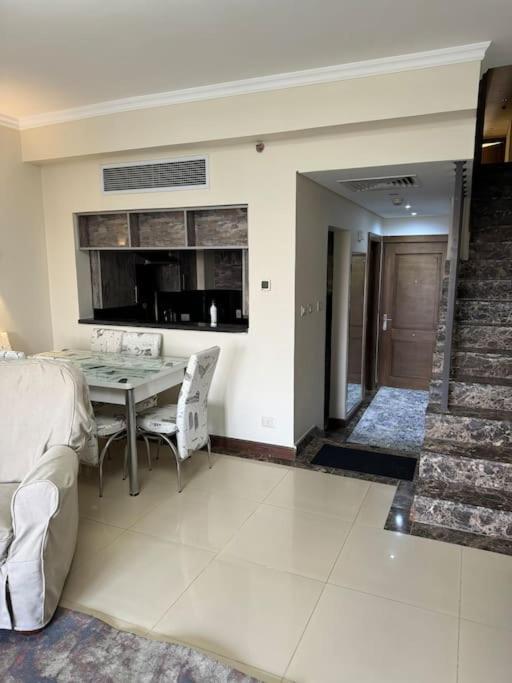 An Elegant Apartment in park mall with lake view