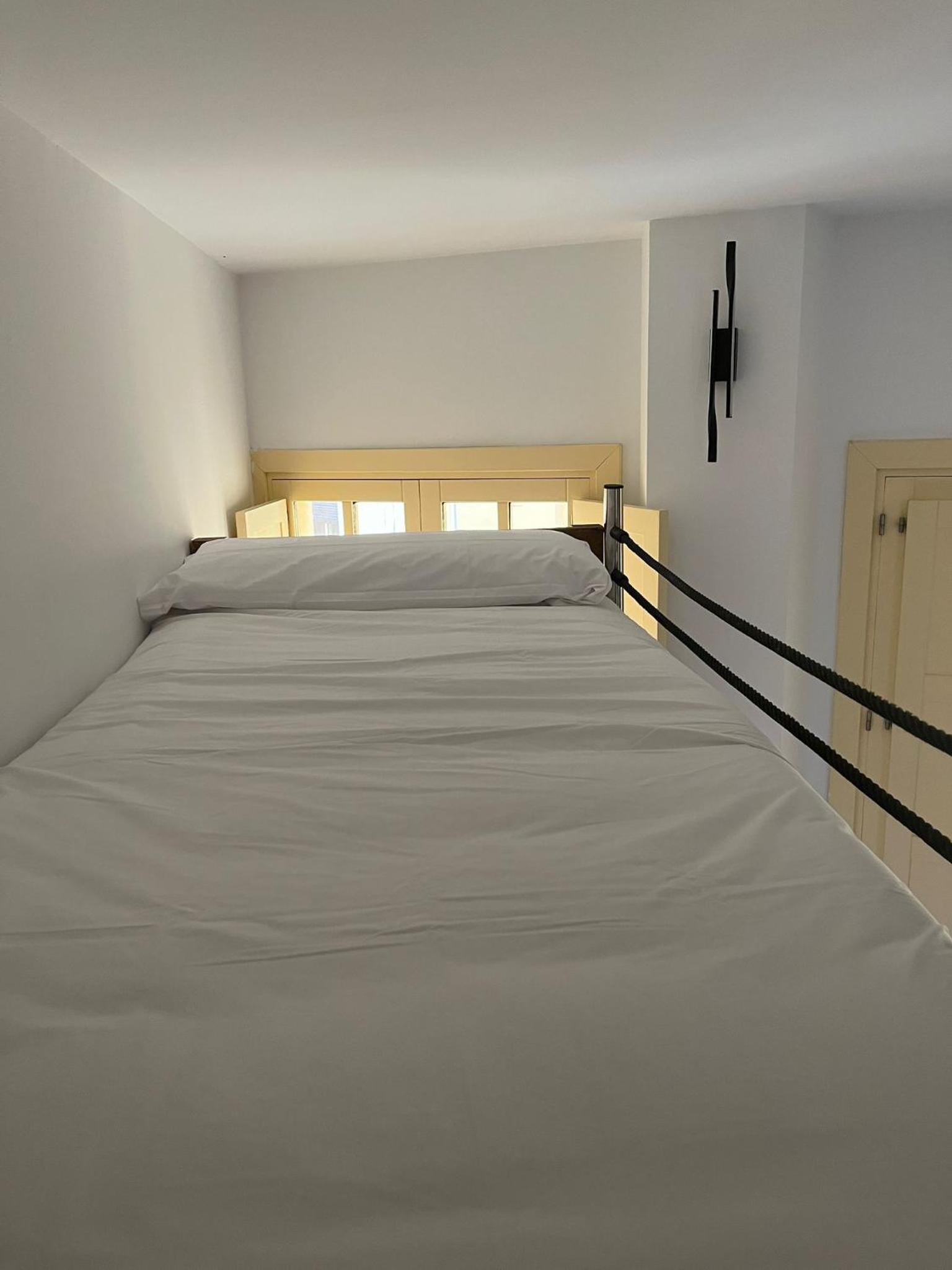 Luxury Apartments Chinitas 11