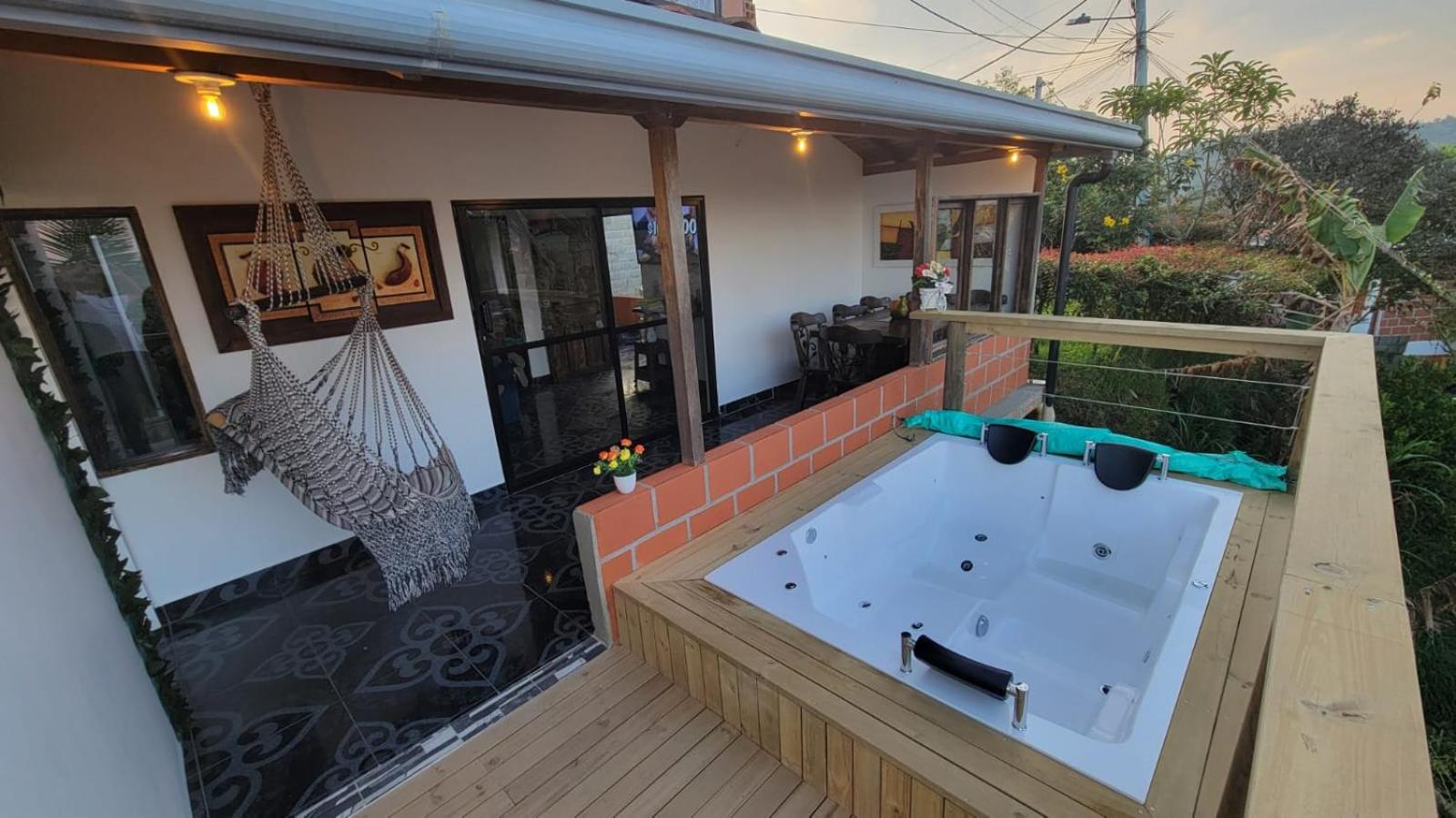 Mayka cabañas con JACUZZI