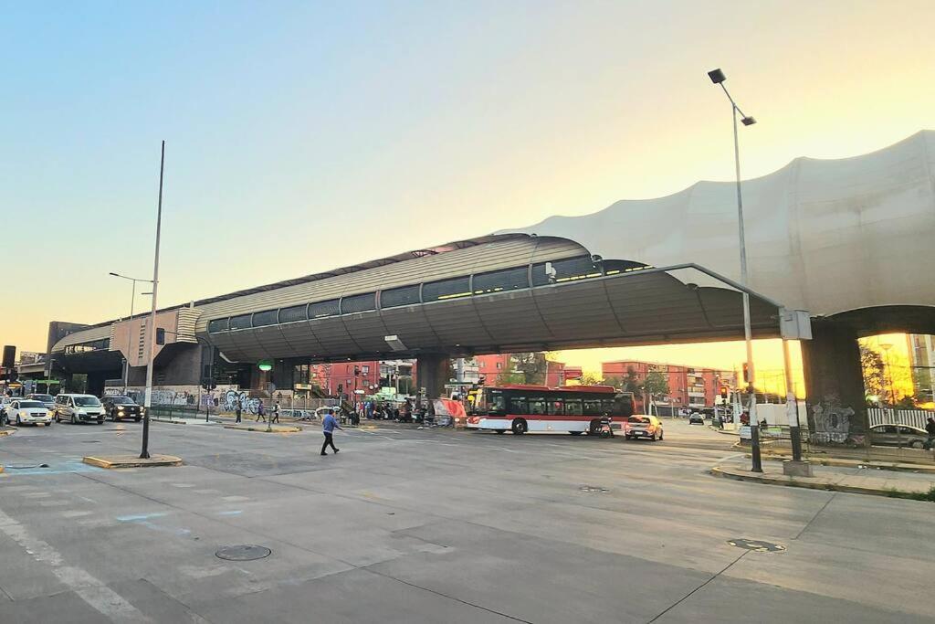 Hermoso depto al lado de Metro