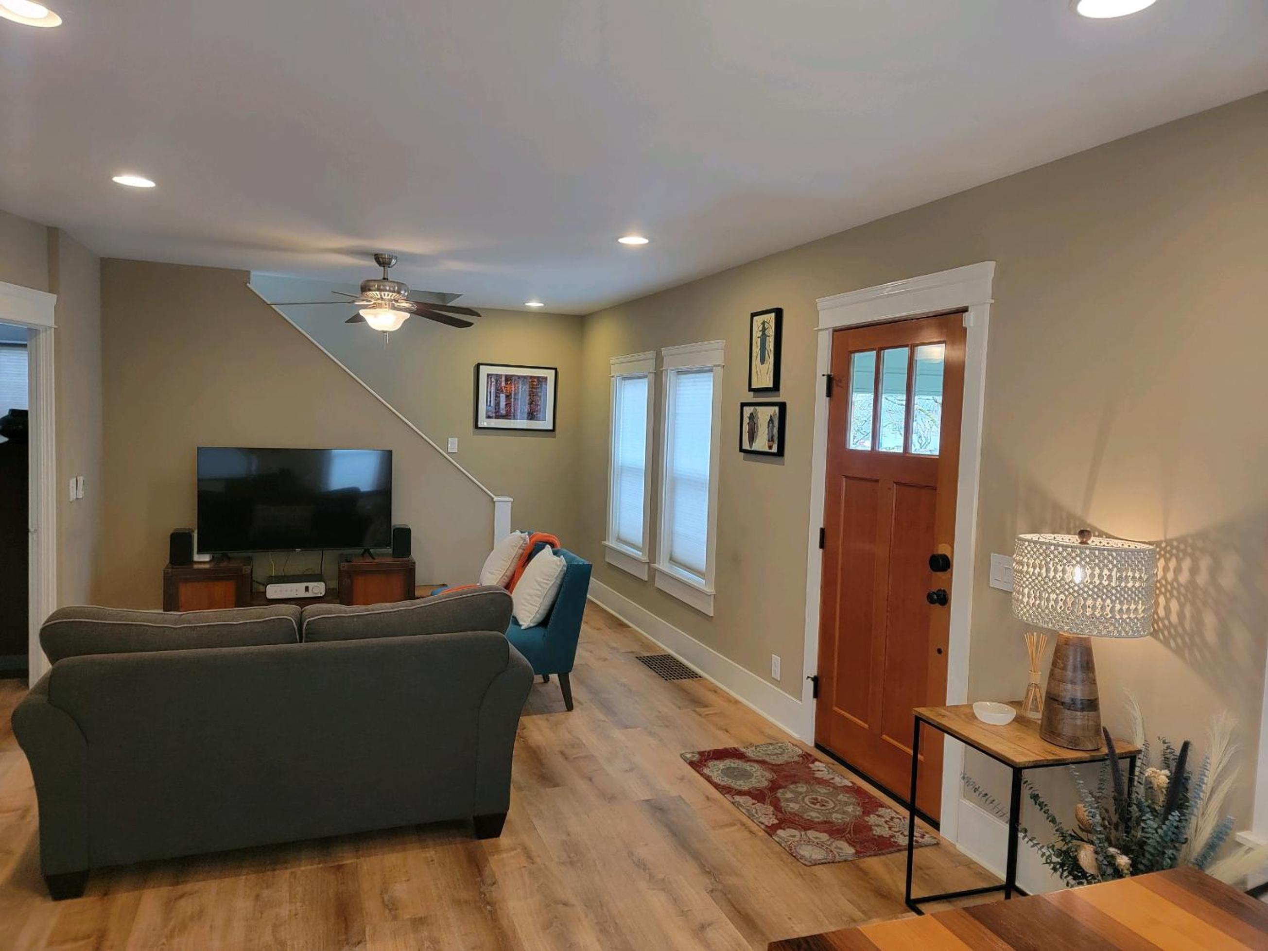 Albany Vacations - The Lincoln House - Property Image 1