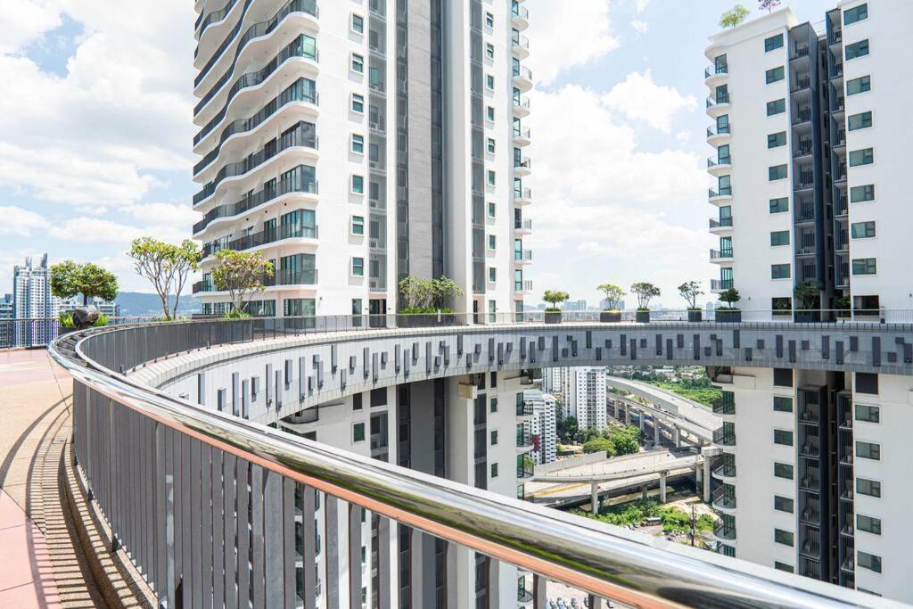 Datum Jelatek Residence by Airhost