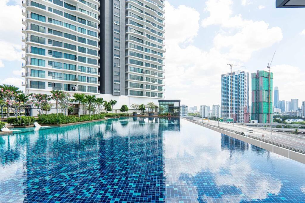 Datum Jelatek Residence by Airhost