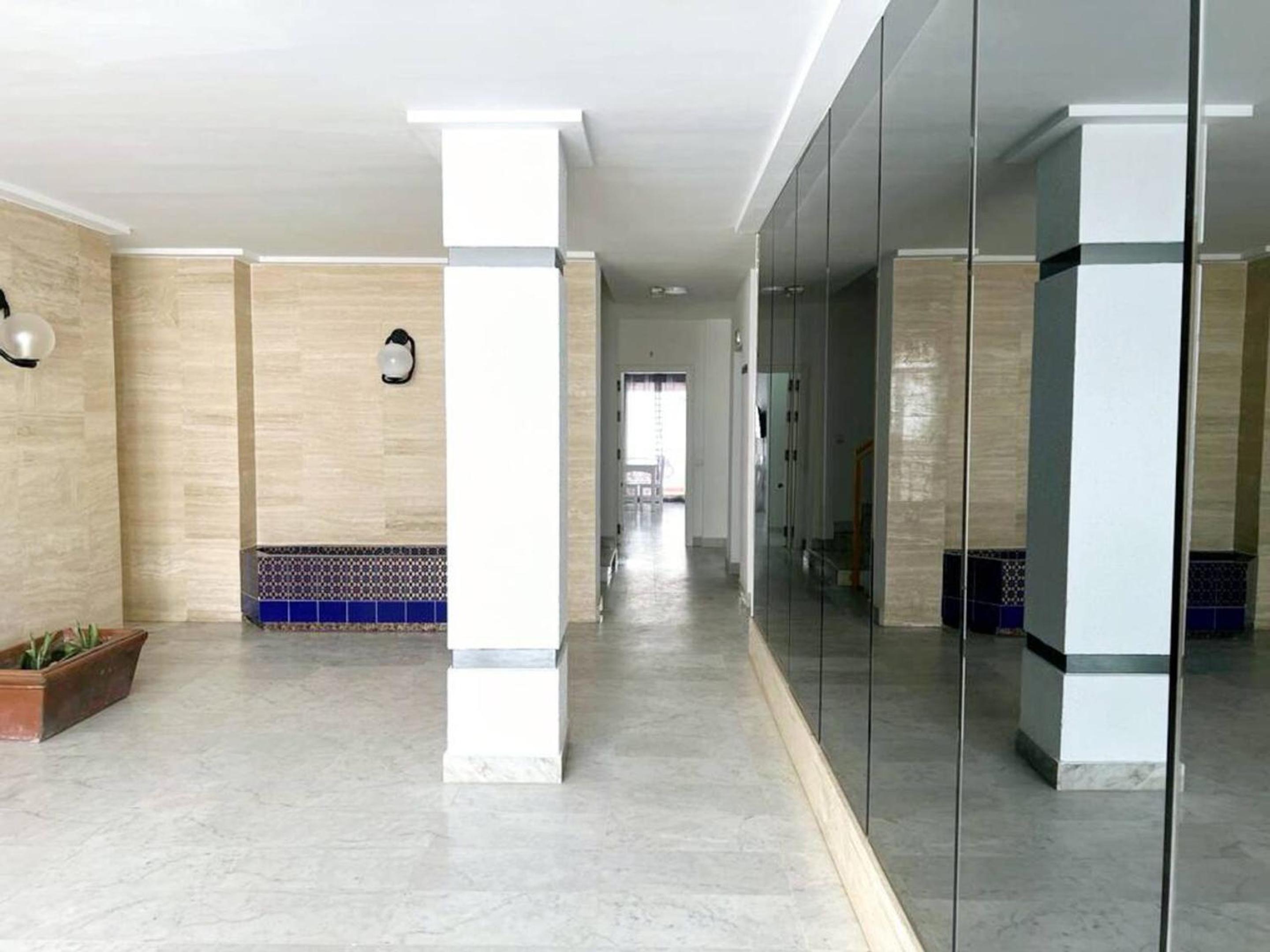 Spacious Apartment in Barbate with Air Conditioning and Comfort