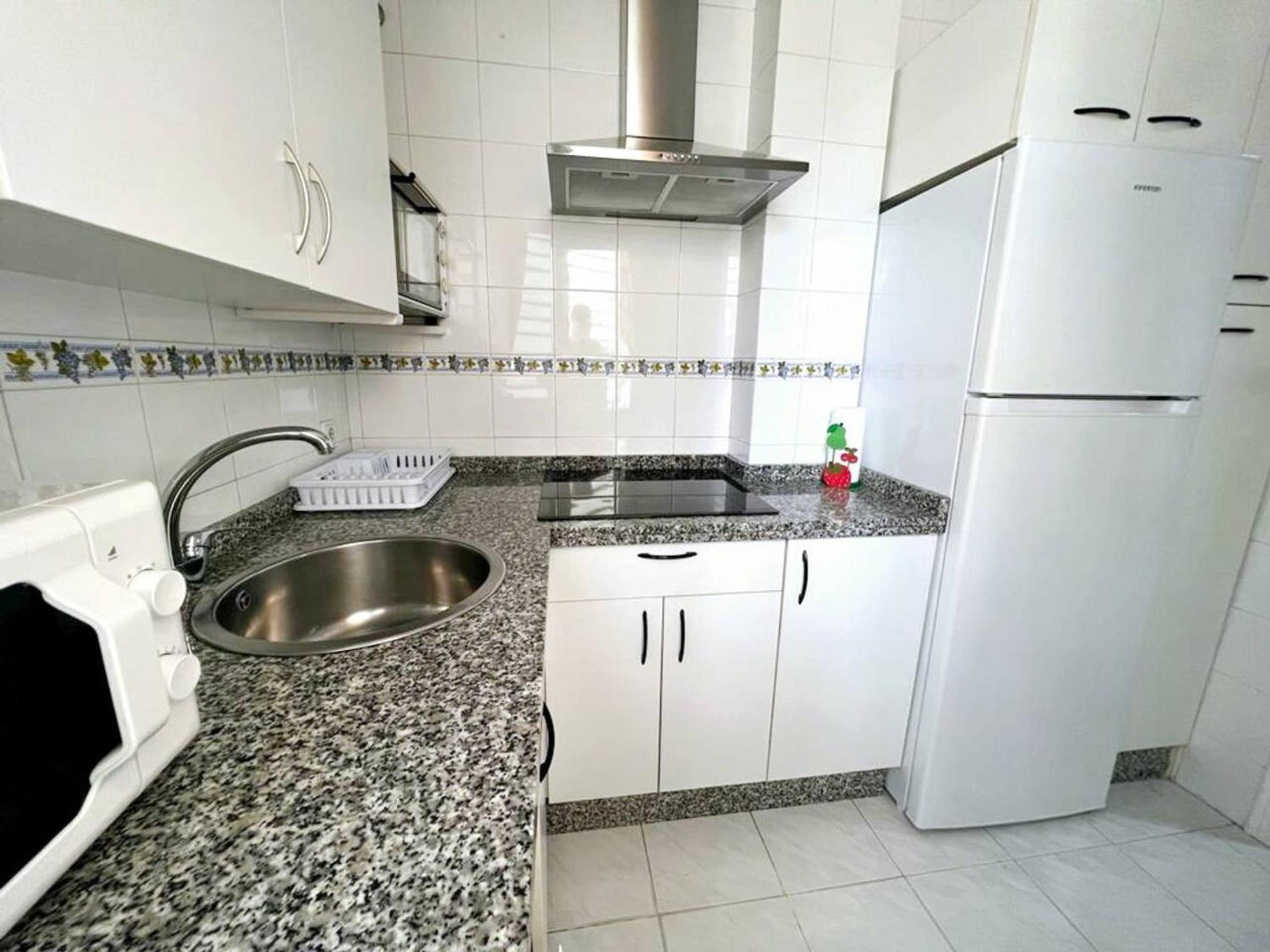 Spacious Apartment in Barbate with Air Conditioning and Comfort