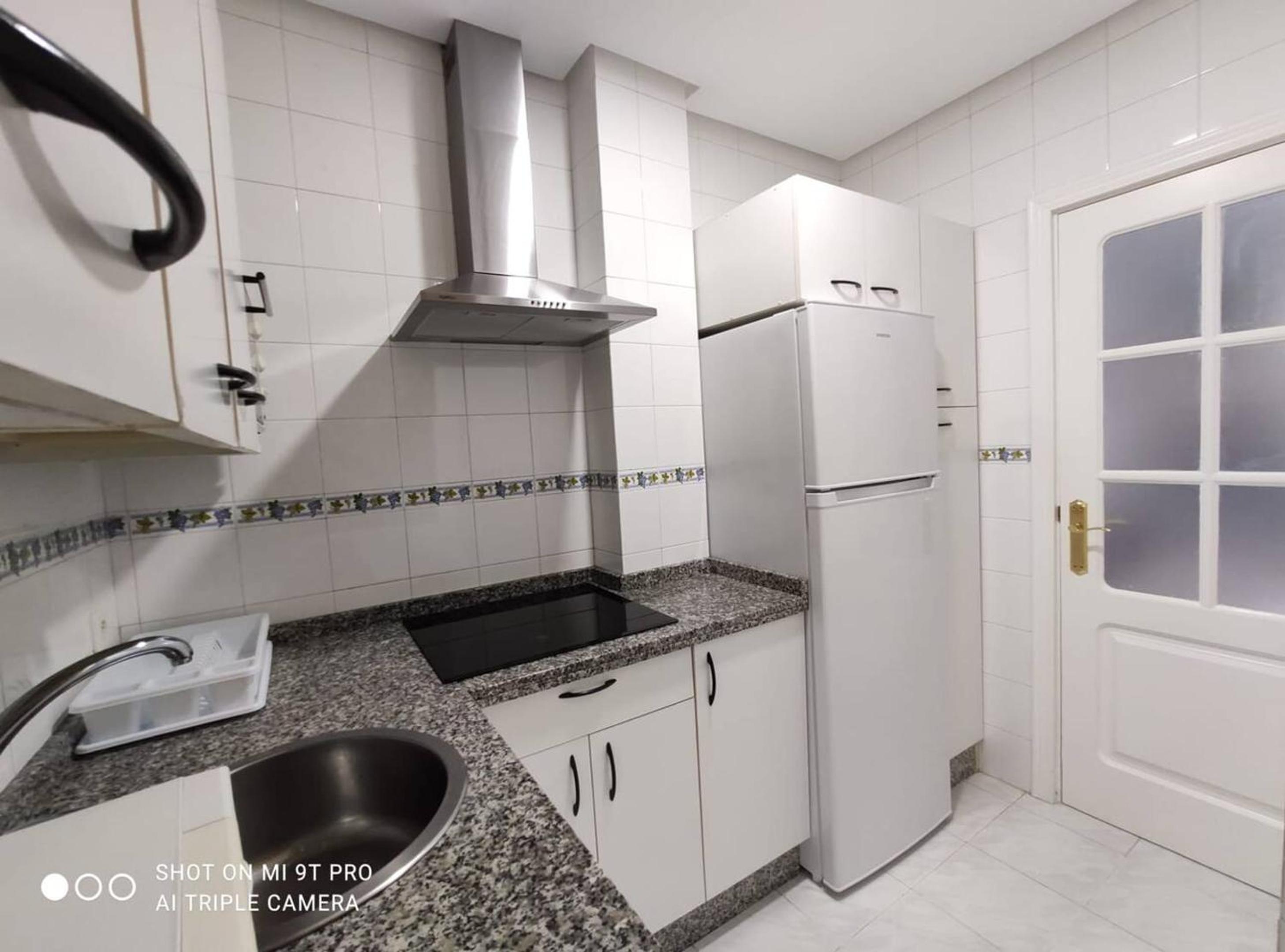 Spacious Apartment in Barbate with Air Conditioning and Comfort