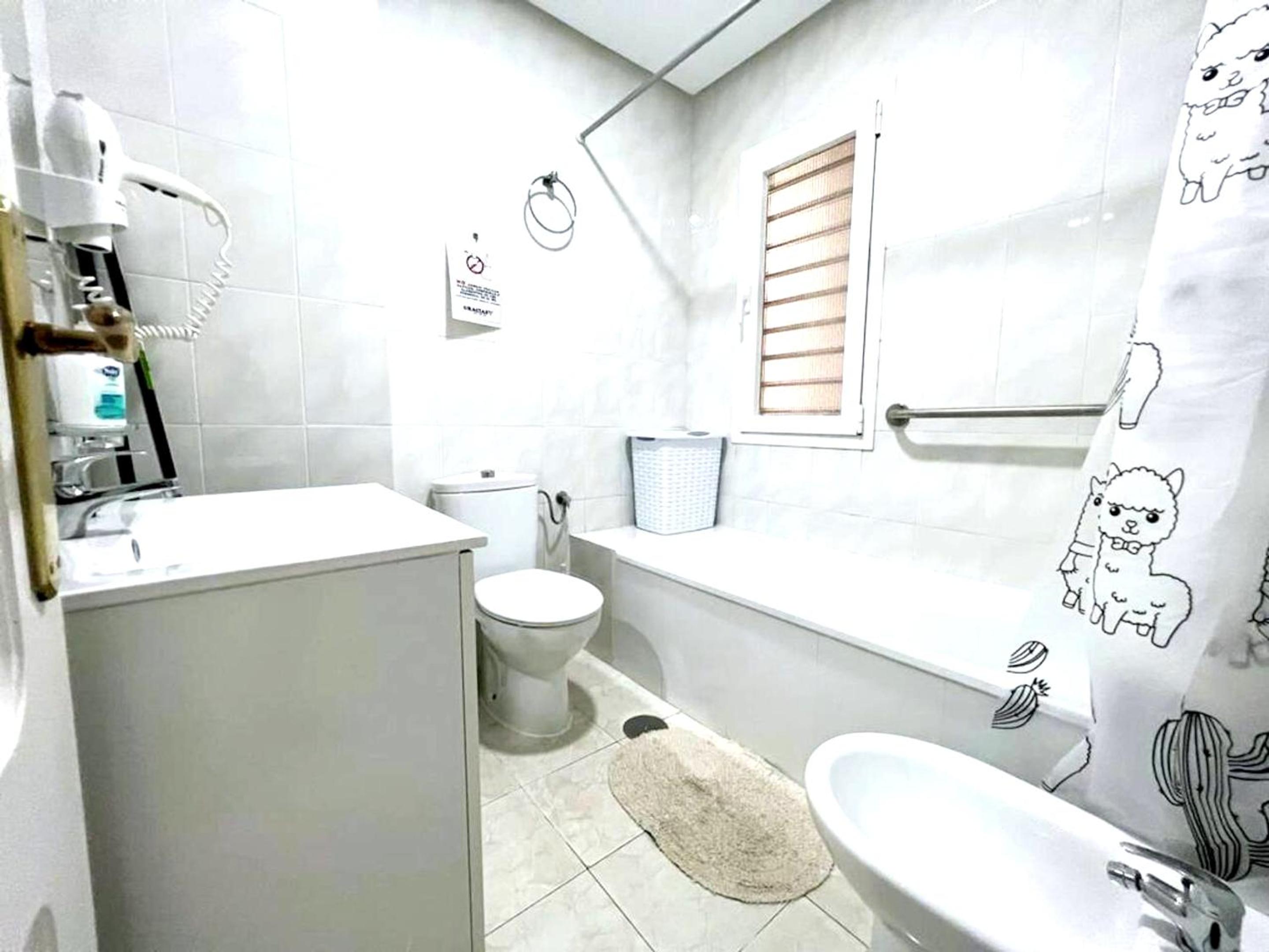 Spacious Apartment in Barbate with Air Conditioning and Comfort