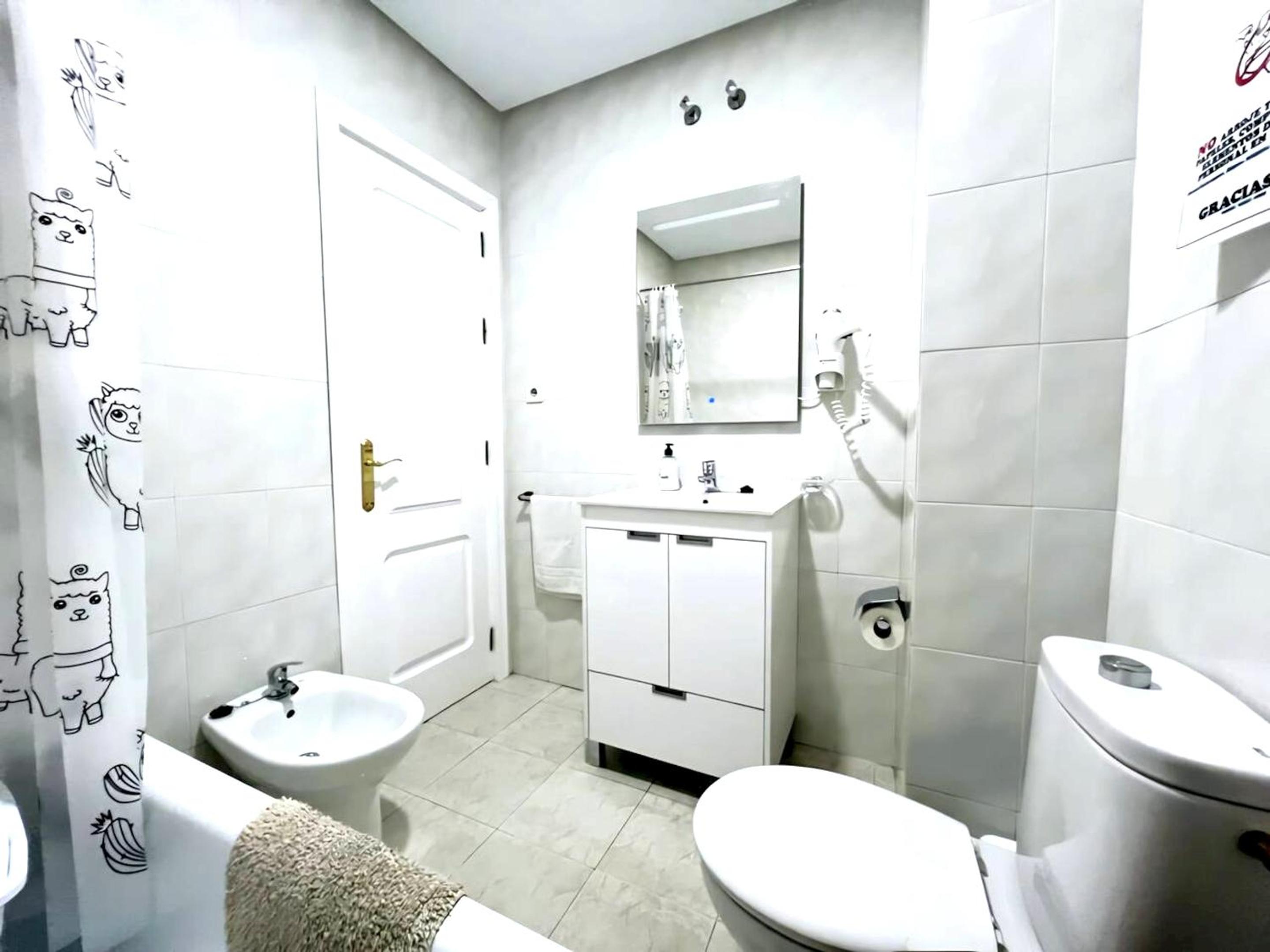 Spacious Apartment in Barbate with Air Conditioning and Comfort