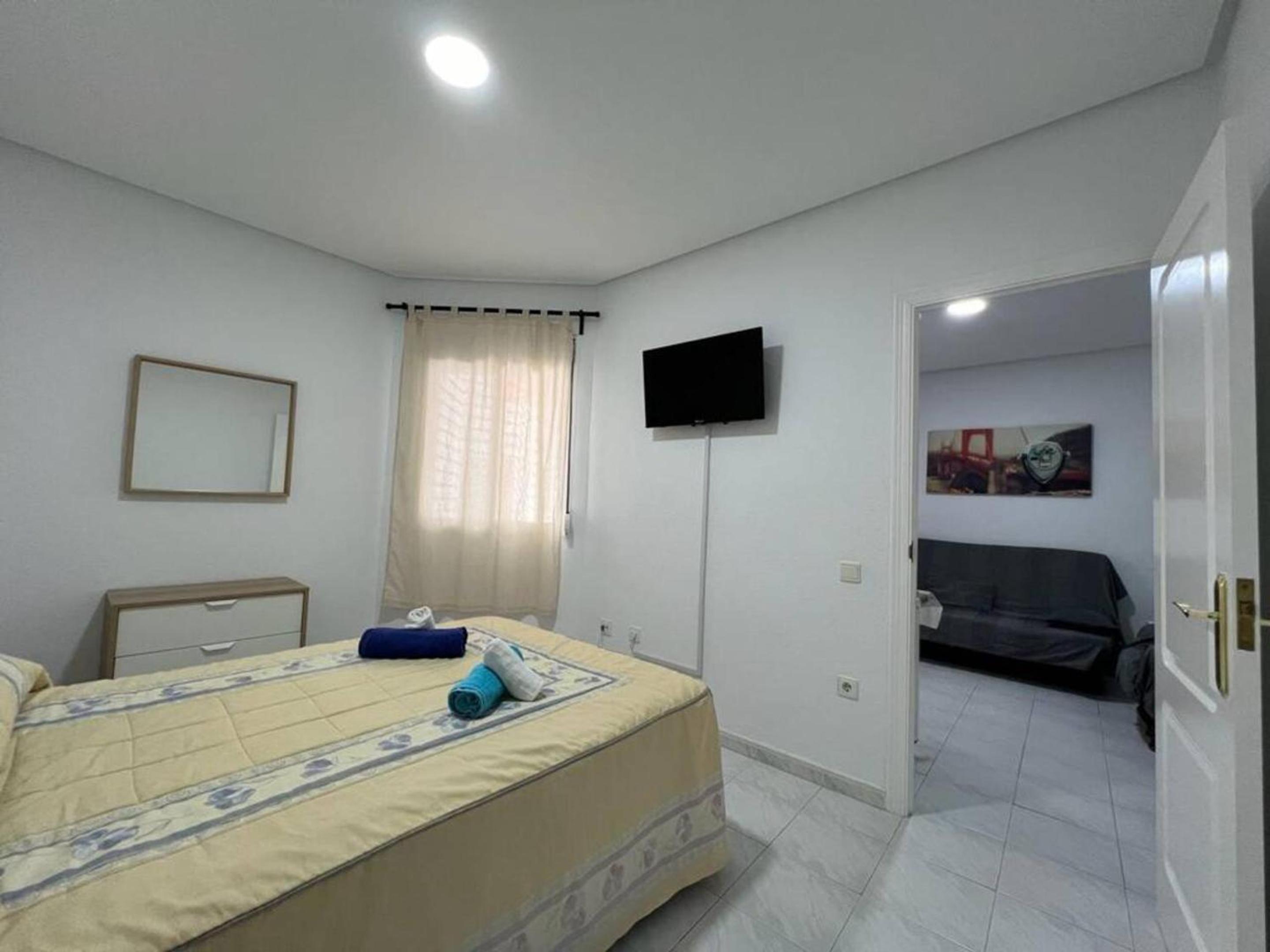 Spacious Apartment in Barbate with Air Conditioning and Comfort