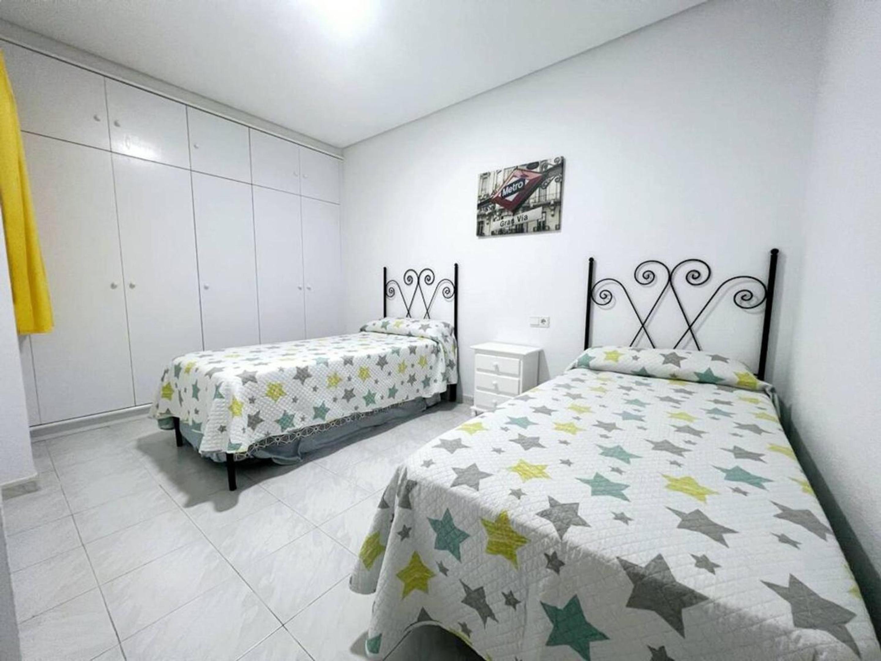 Spacious Apartment in Barbate with Air Conditioning and Comfort
