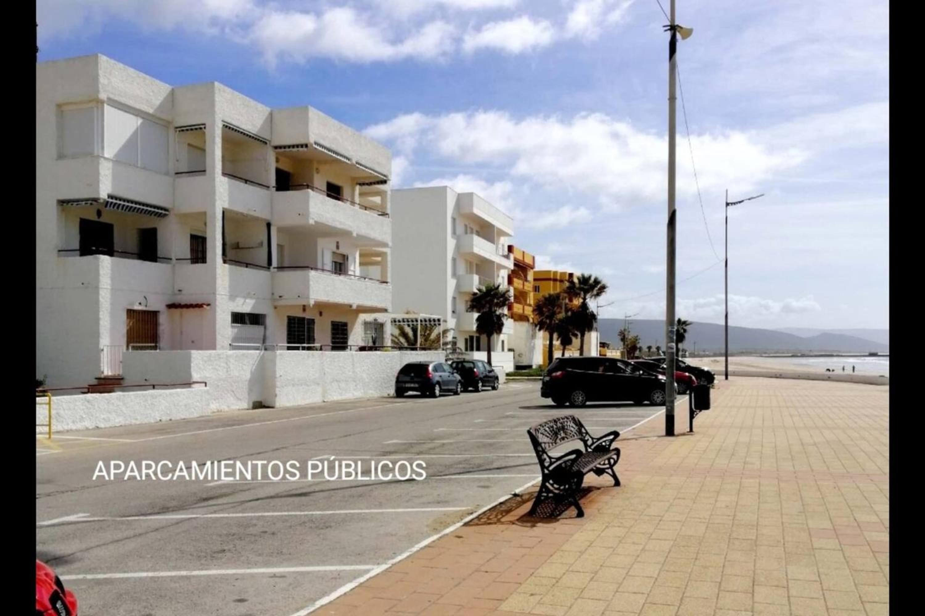 Spacious Apartment in Barbate with Air Conditioning and Comfort