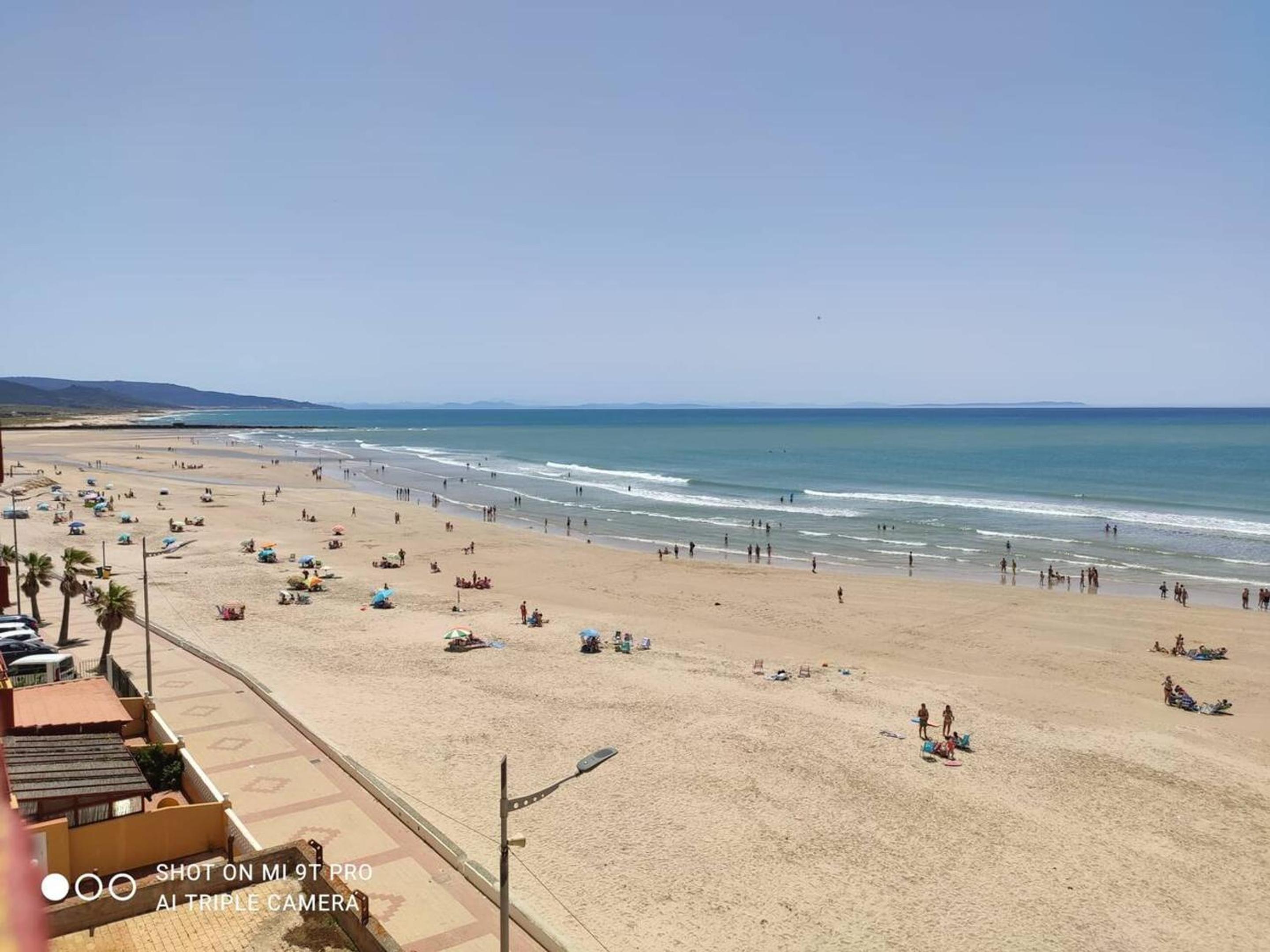 Spacious Apartment in Barbate with Air Conditioning and Comfort