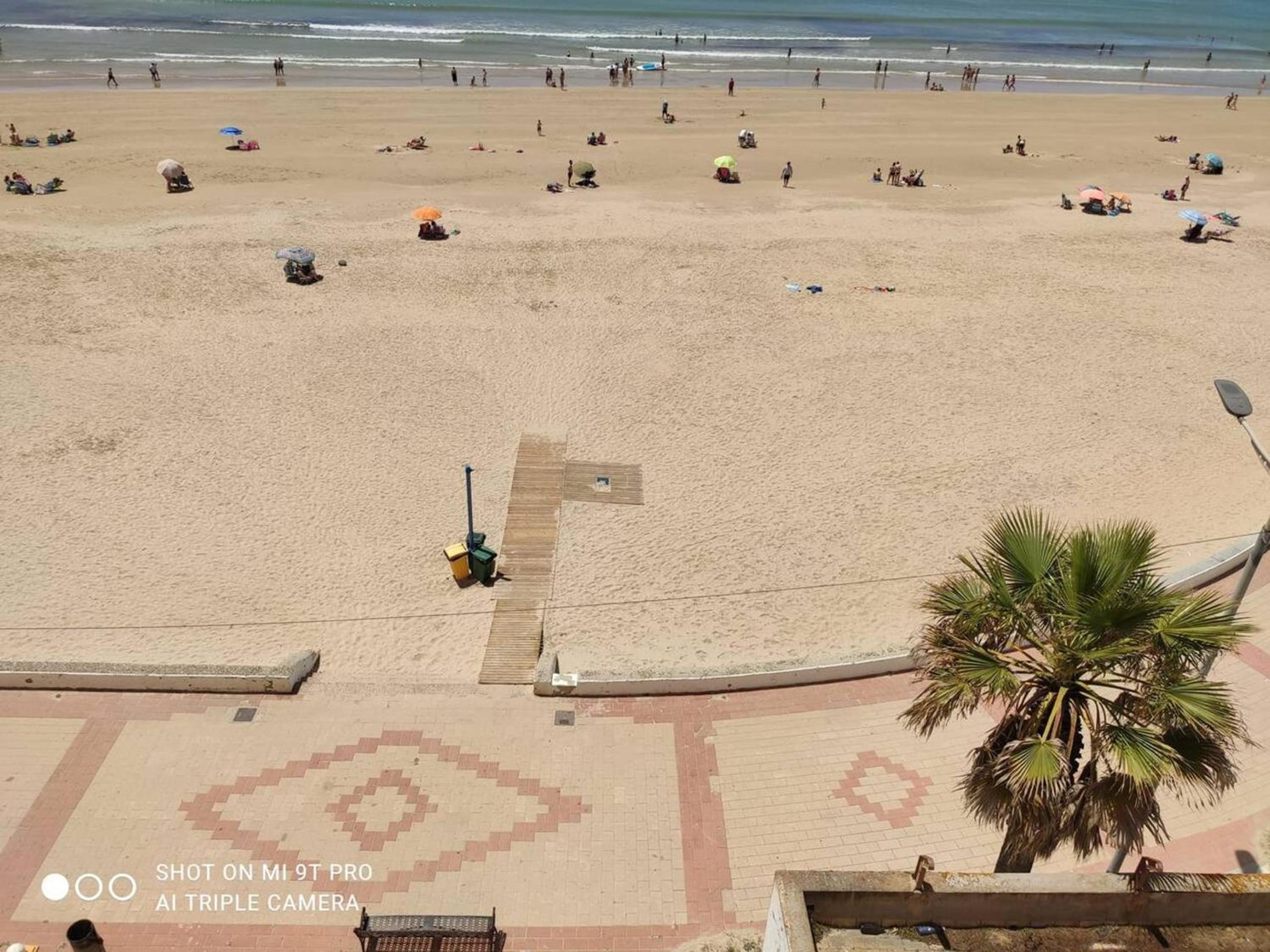 Spacious Apartment in Barbate with Air Conditioning and Comfort