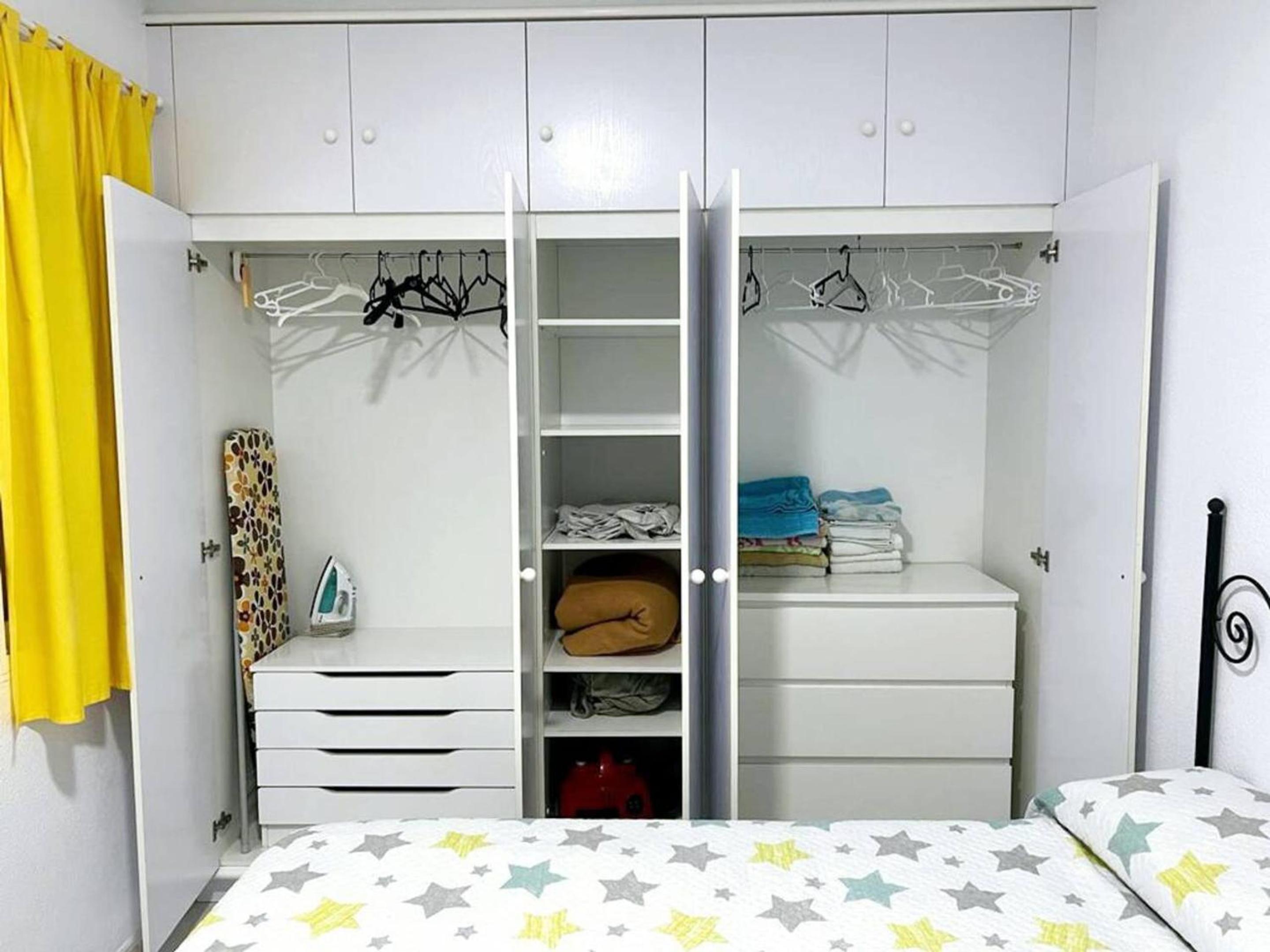 Spacious Apartment in Barbate with Air Conditioning and Comfort