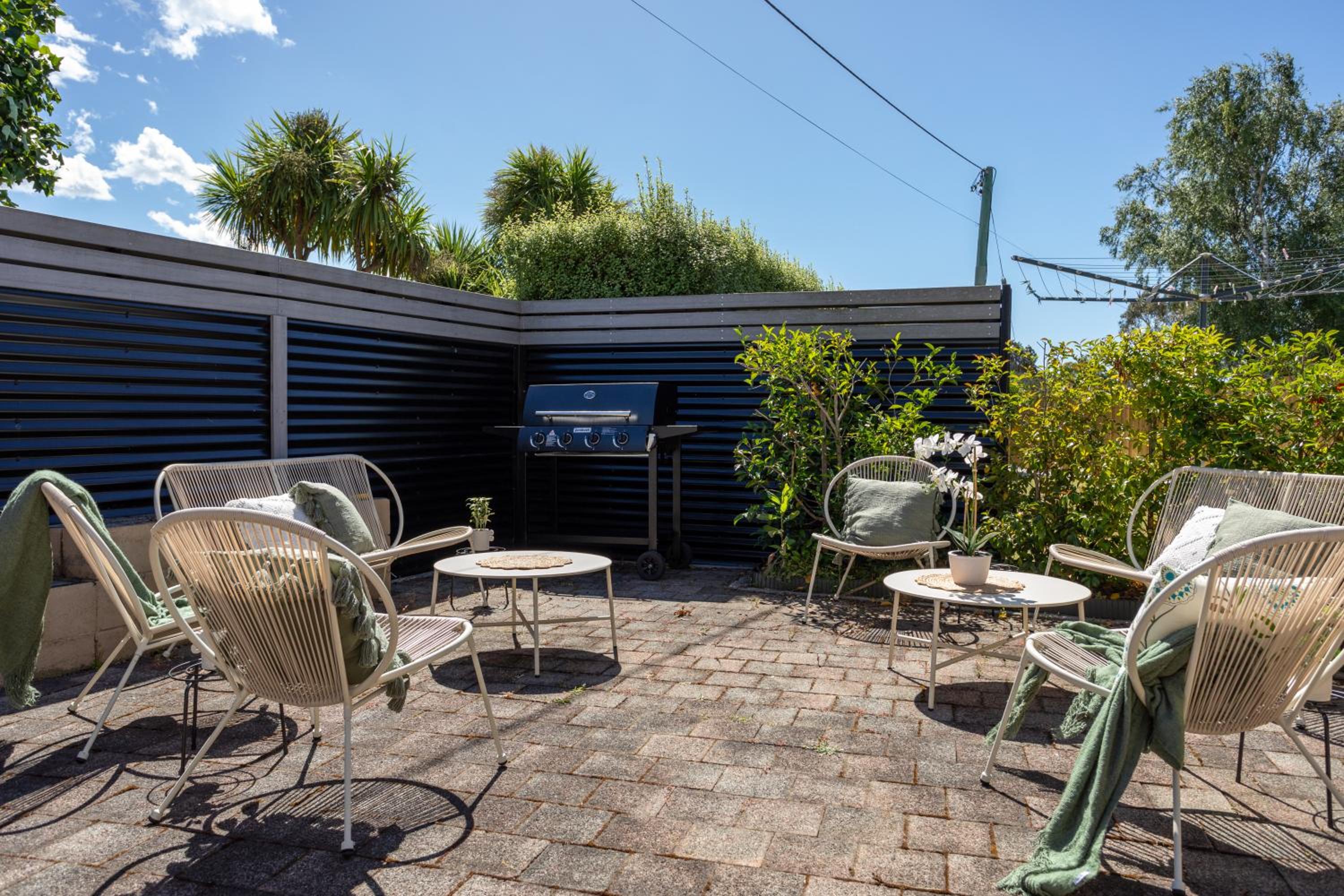 Legana Lodge - A home away from home - Catering for up to 12 guests