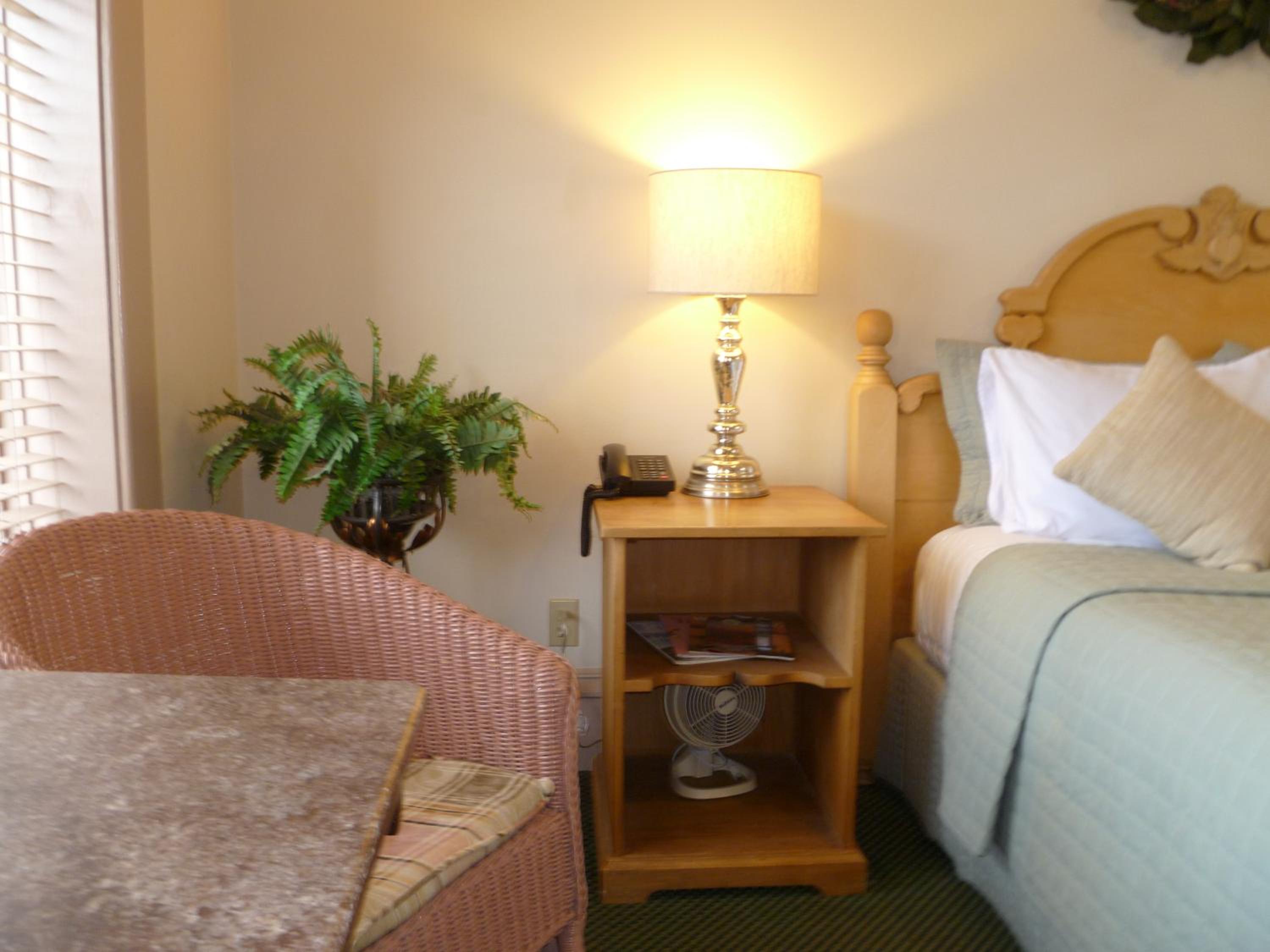 Hotel Planter