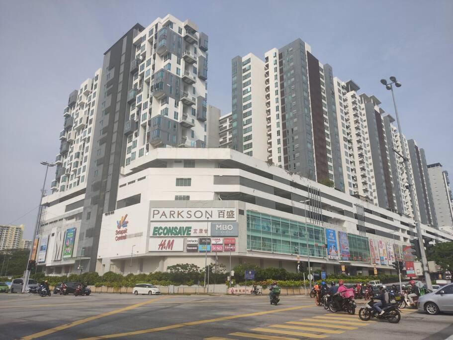 SuperMCozy@Setapak Central Mall 10Pax 3BR 2CarPark