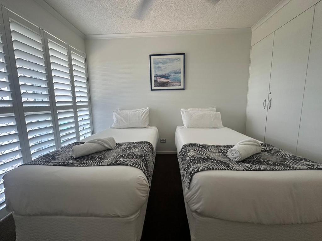 Kawana Waters Ocean Front Unit-Surfside Resort Sunshine Coast