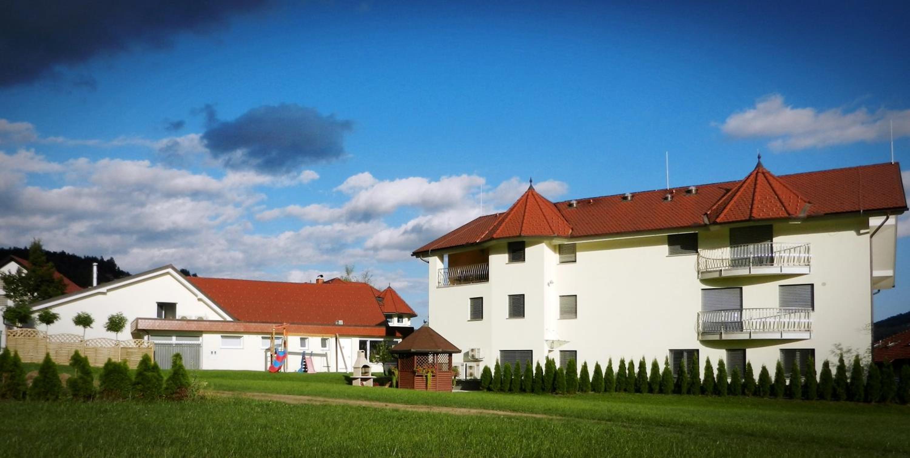 Apartments & Wellness Skok