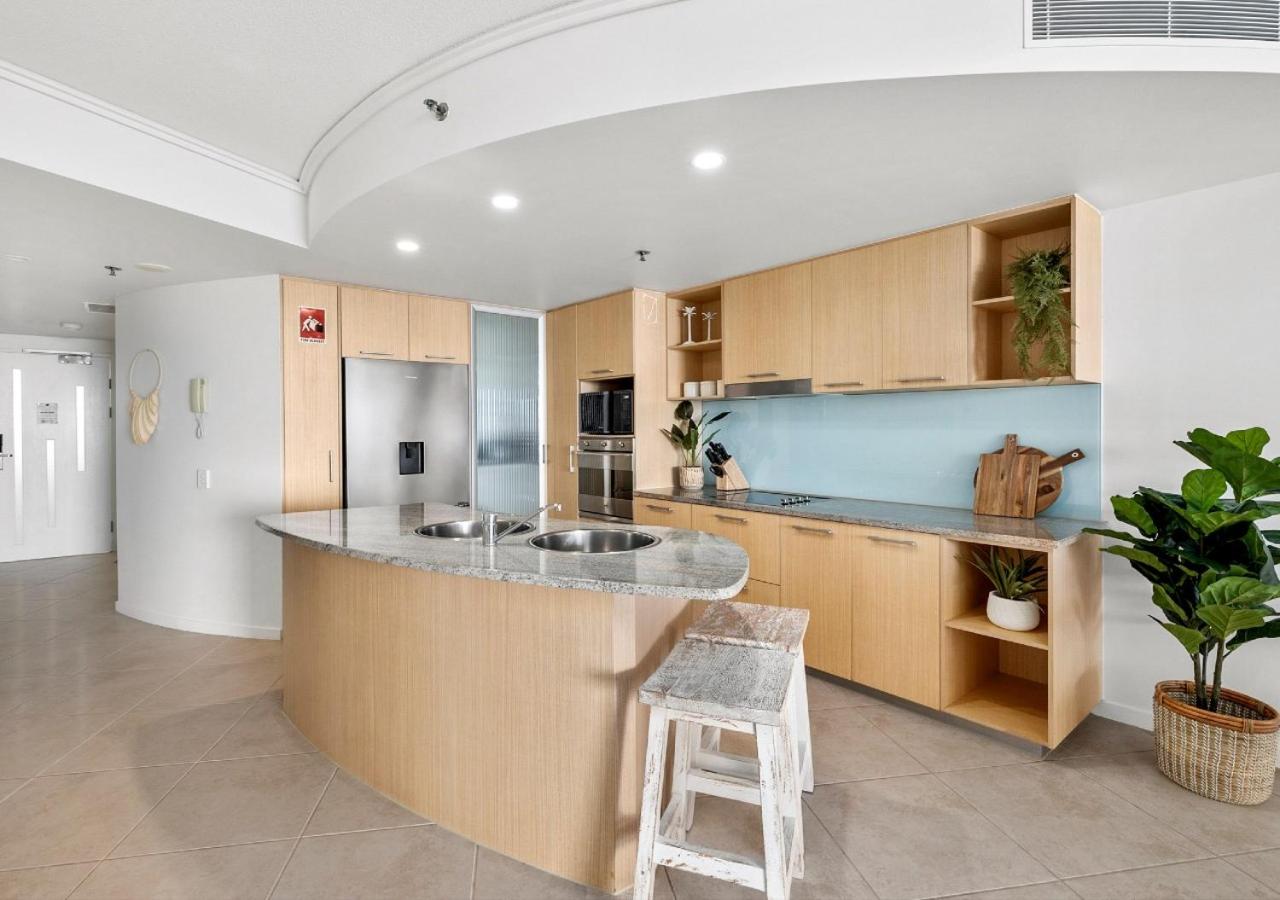 Sensational Ocean View 2 Bedroom Apartment
