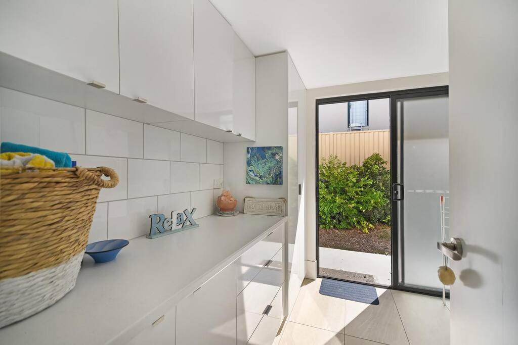 Beautiful Sunshine Beach Retreat with Heated Pool