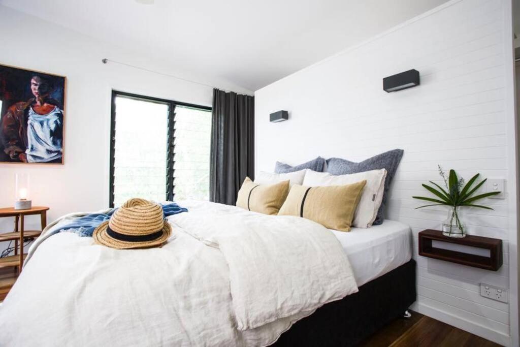 Beautiful Sunshine Beach Retreat with Heated Pool