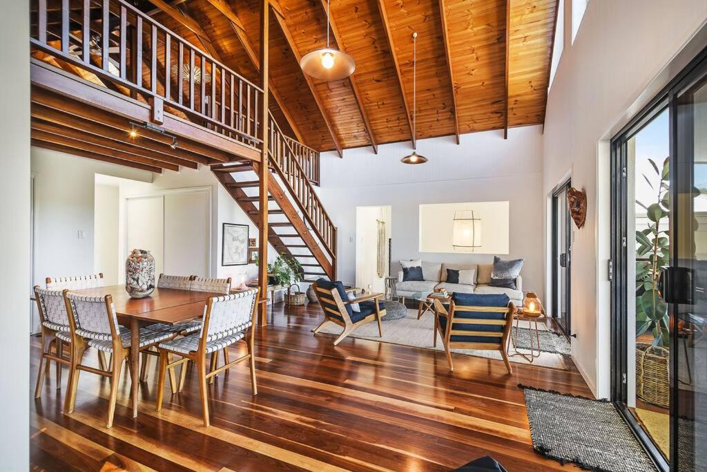 Beautiful Sunshine Beach Retreat with Heated Pool