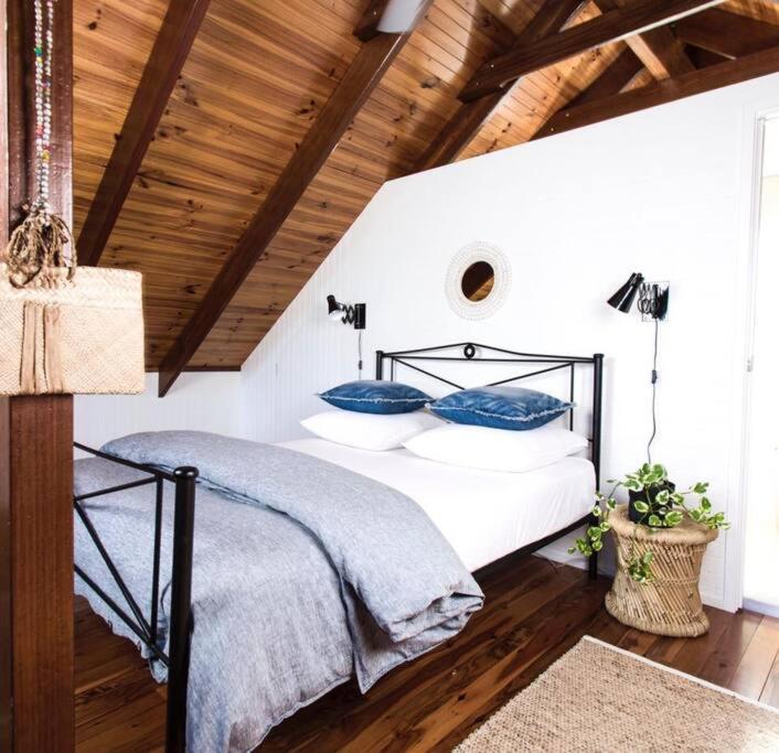 Beautiful Sunshine Beach Retreat with Heated Pool