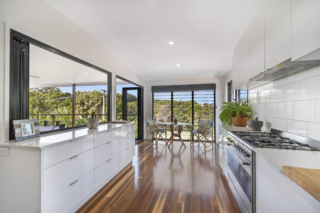 Beautiful Sunshine Beach Retreat with Heated Pool