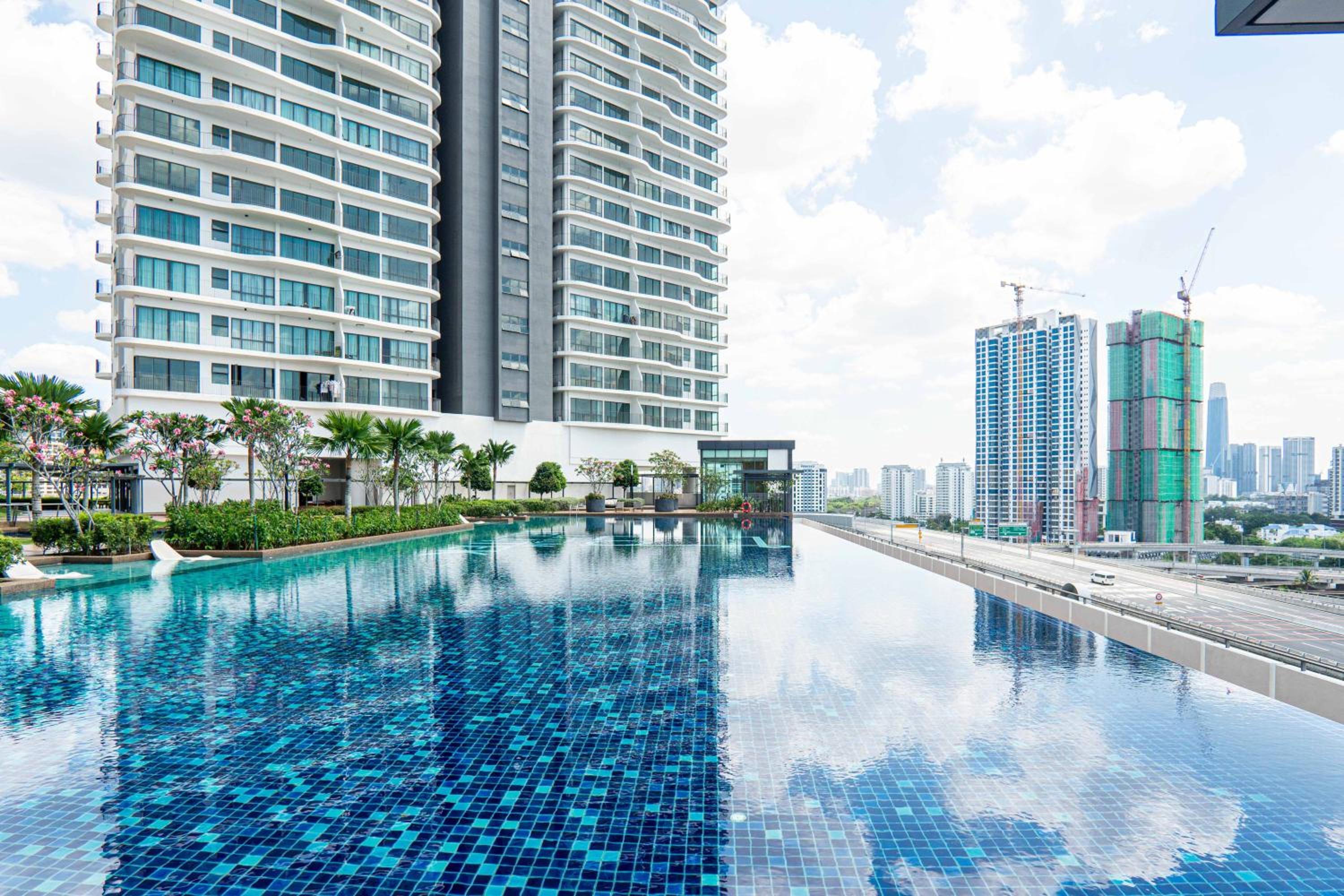 Datum Jelatek Residence by Airhost