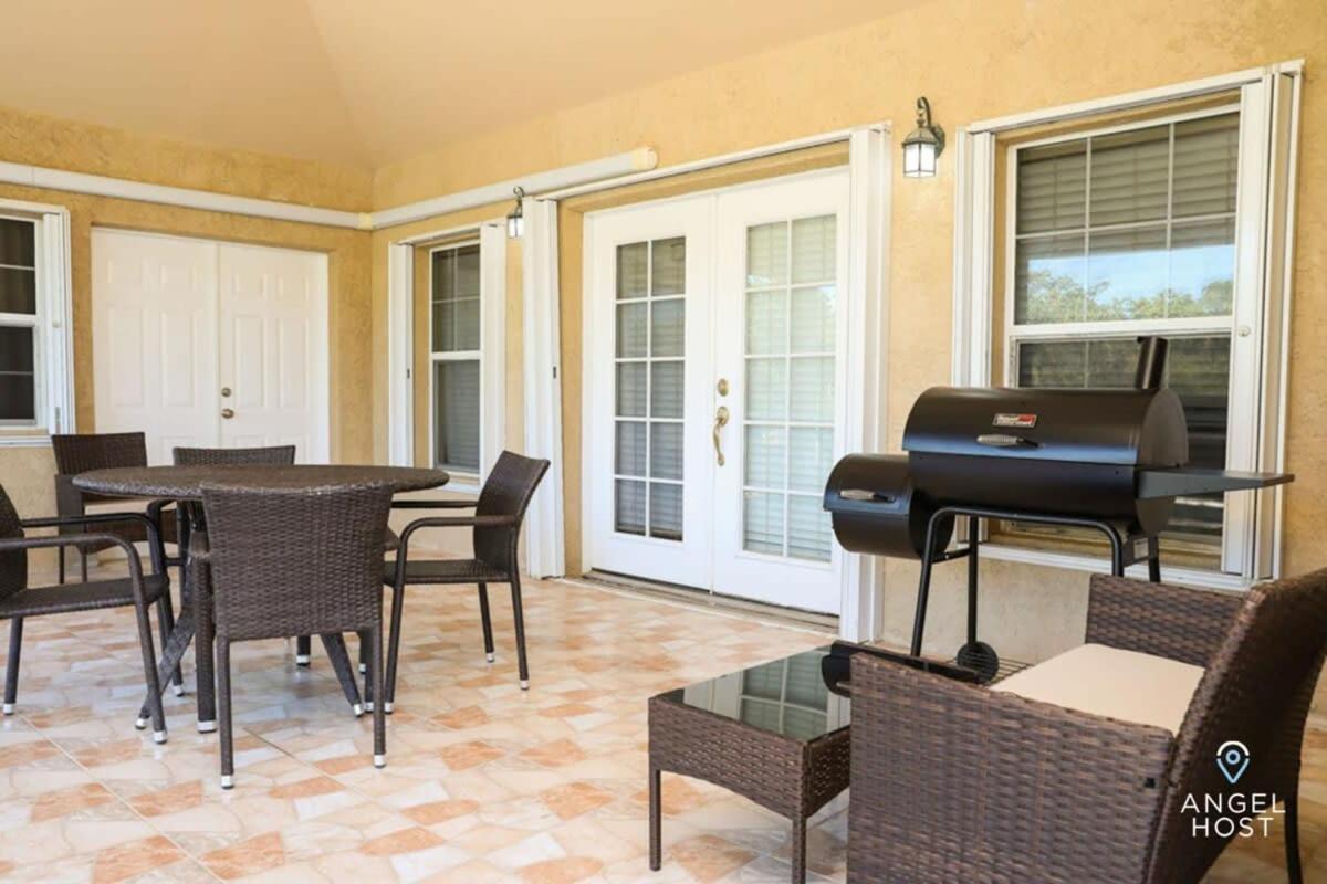 5 mins to Beach Pool BBQ Dedicated Workspace view 5