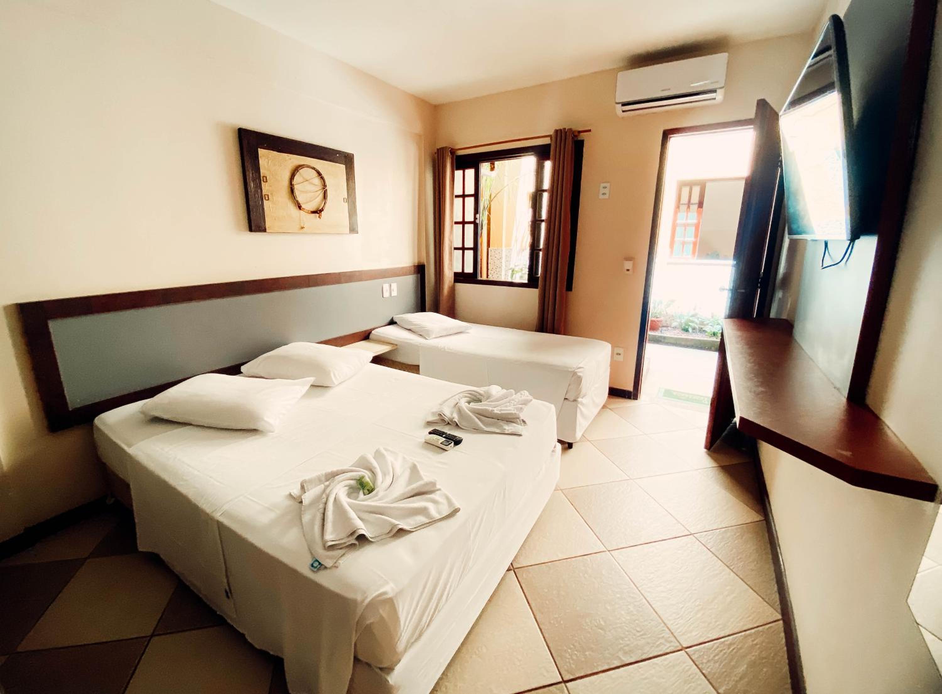Lonier Praia Inn Flats