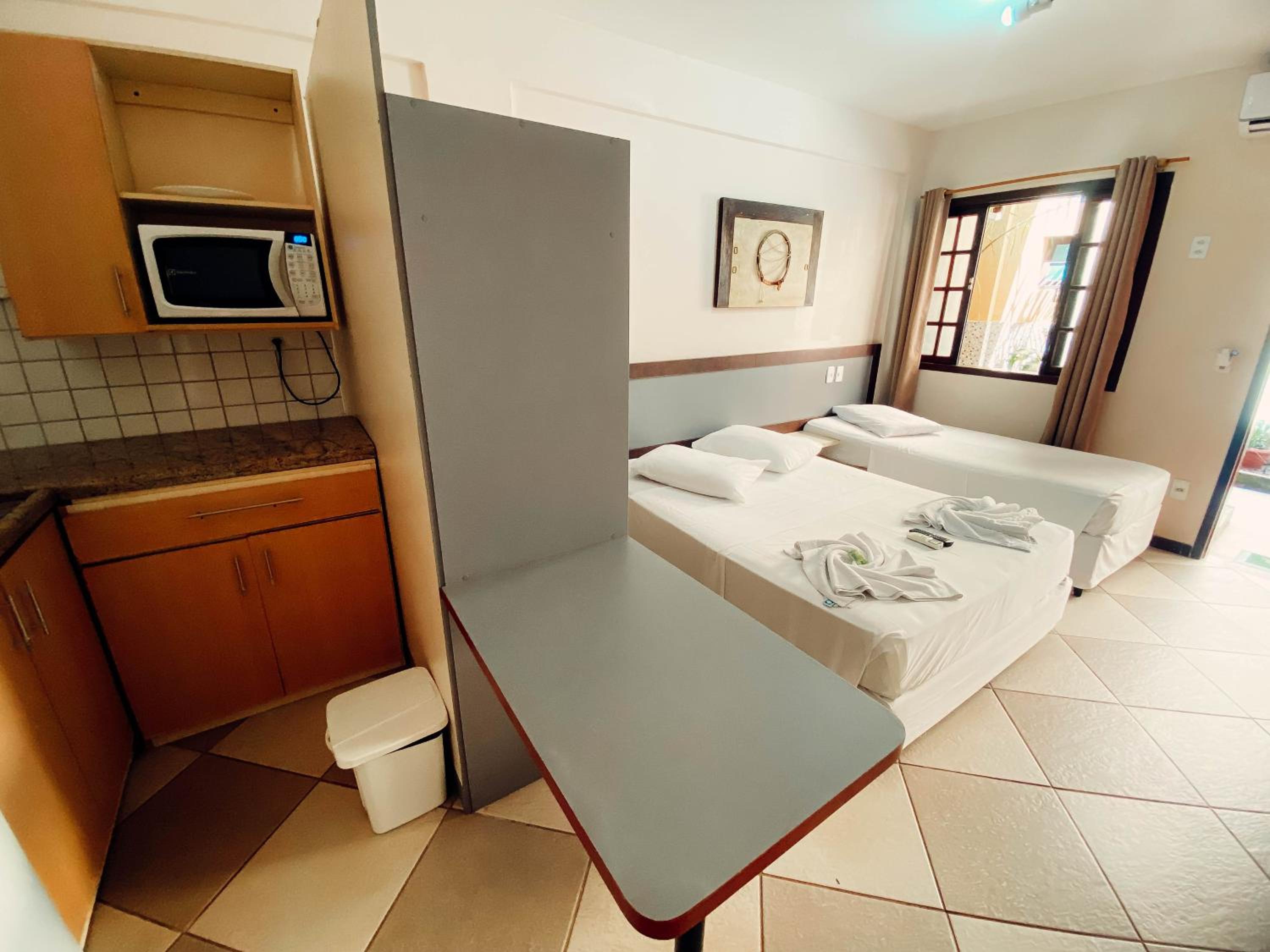 Lonier Praia Inn Flats